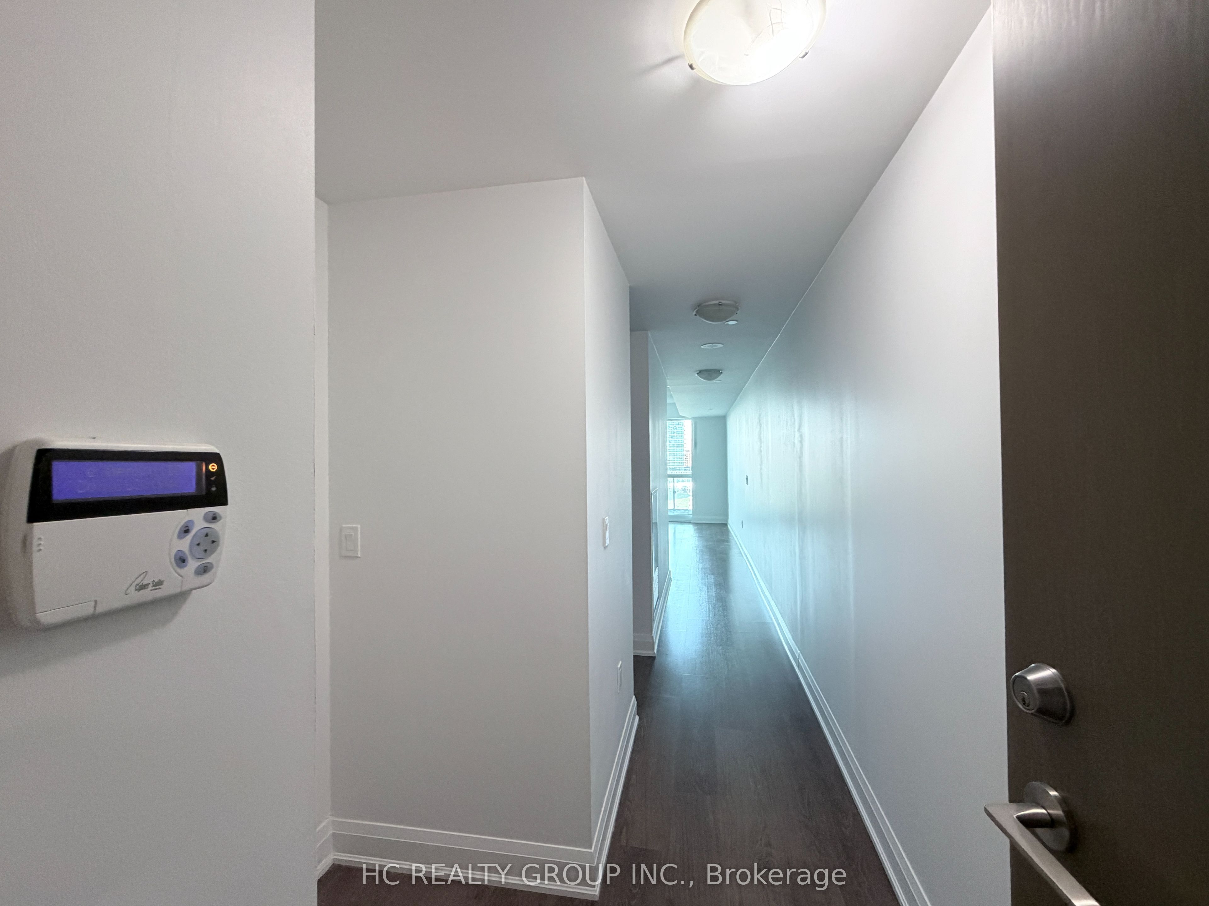 160 Vanderhoof Avenue 902, Toronto, ON M4G 0B7 photo 2