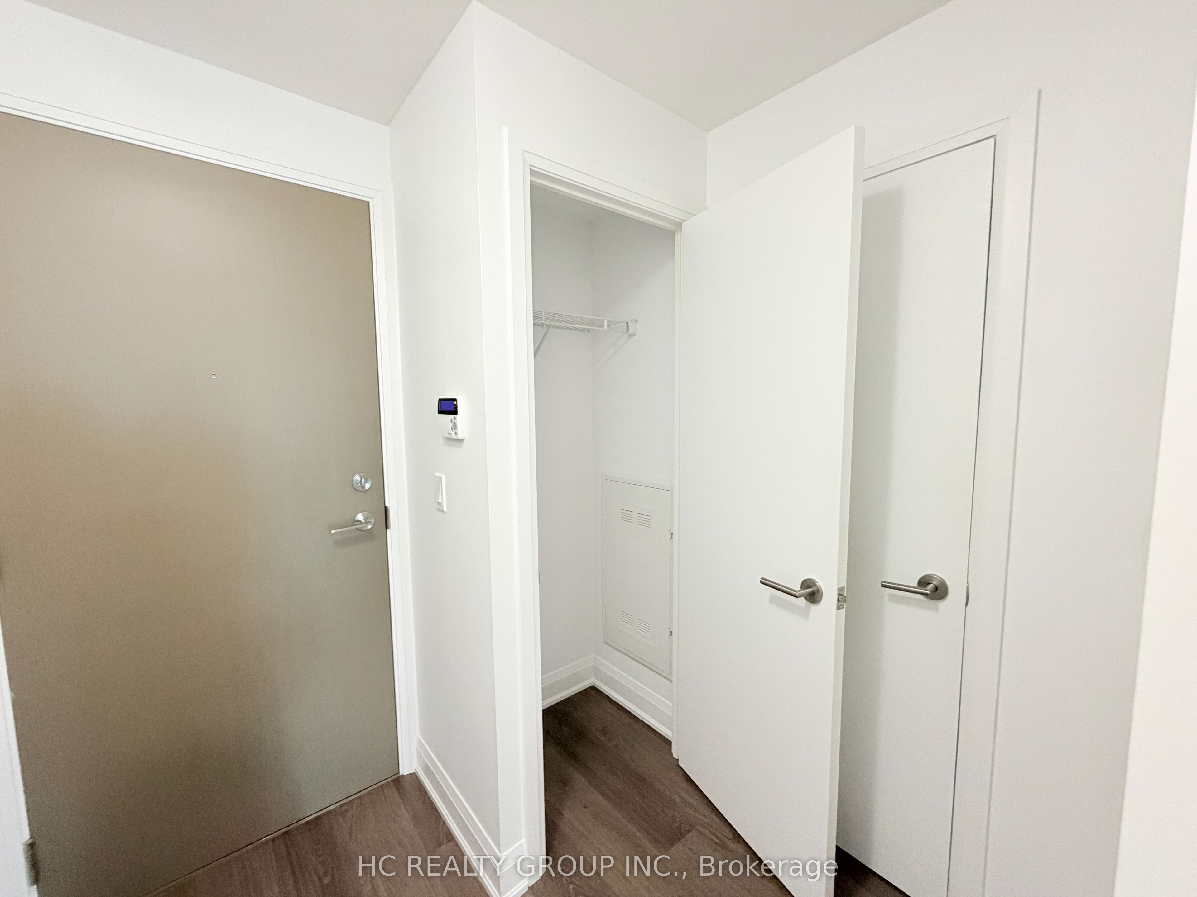 160 Vanderhoof Avenue 902, Toronto, ON M4G 0B7 photo 3