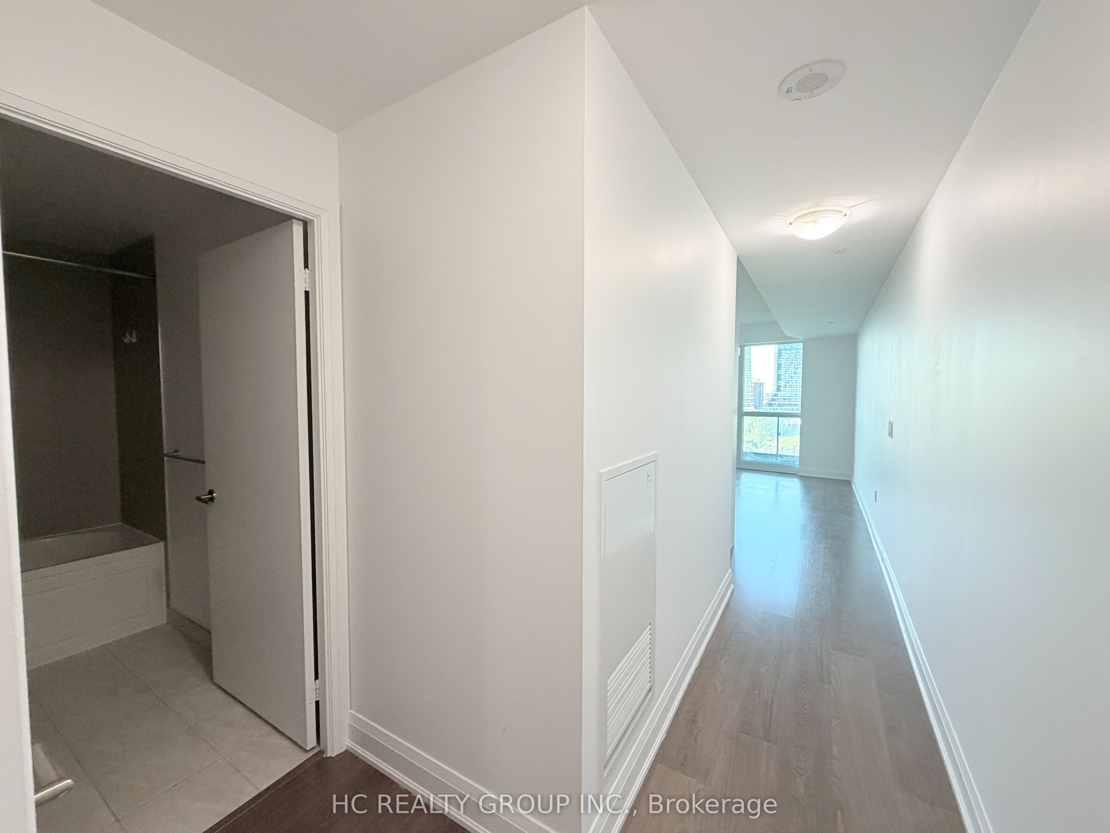 160 Vanderhoof Avenue 902, Toronto, ON M4G 0B7 photo 4