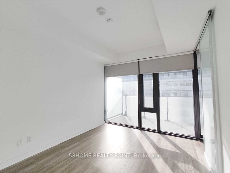 185 Roehampton Avenue 1901, Toronto, ON M4P 1R4 photo 5