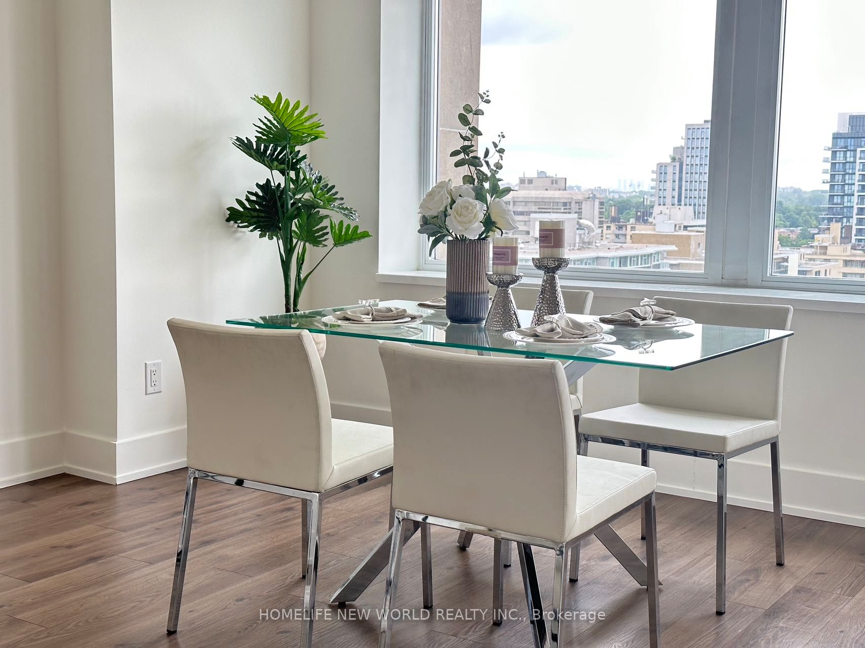 111 St Clair Avenue W 1421, Toronto, ON M4V 1N5 photo 4