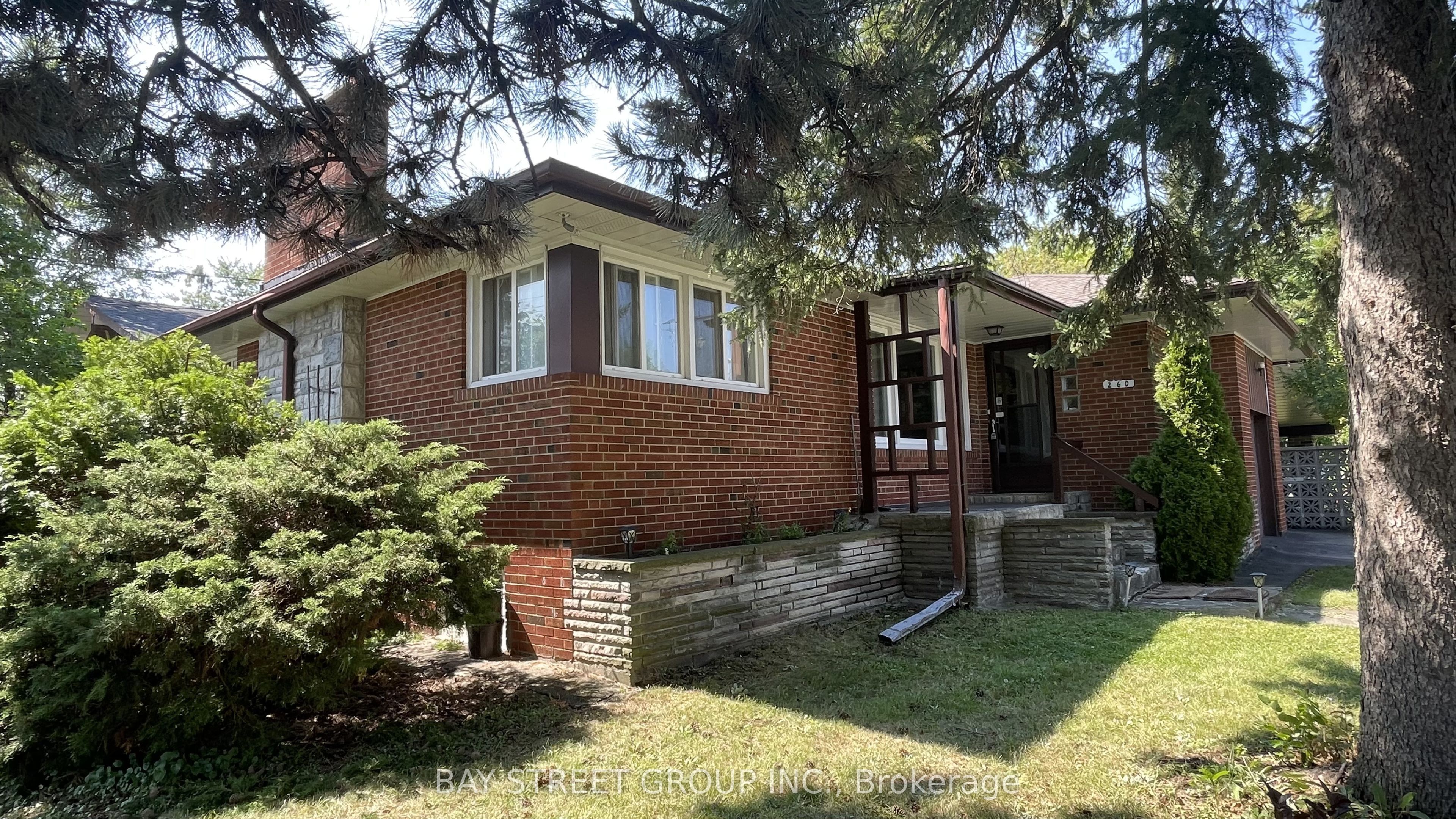 260 Moore Park Avenue, Toronto, ON M2M 1N6