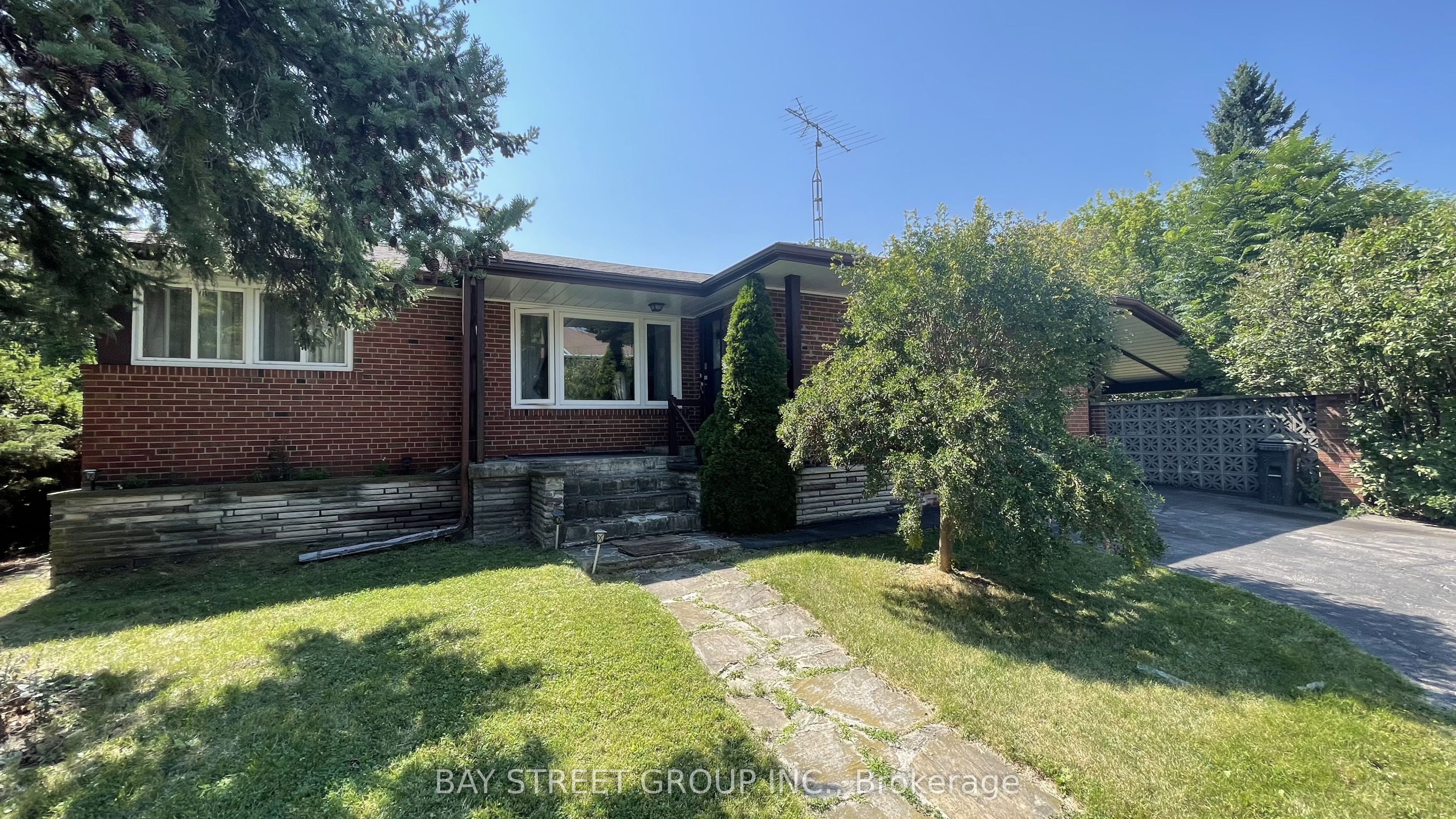 260 Moore Park Avenue, Toronto, ON M2M 1N6 photo 2
