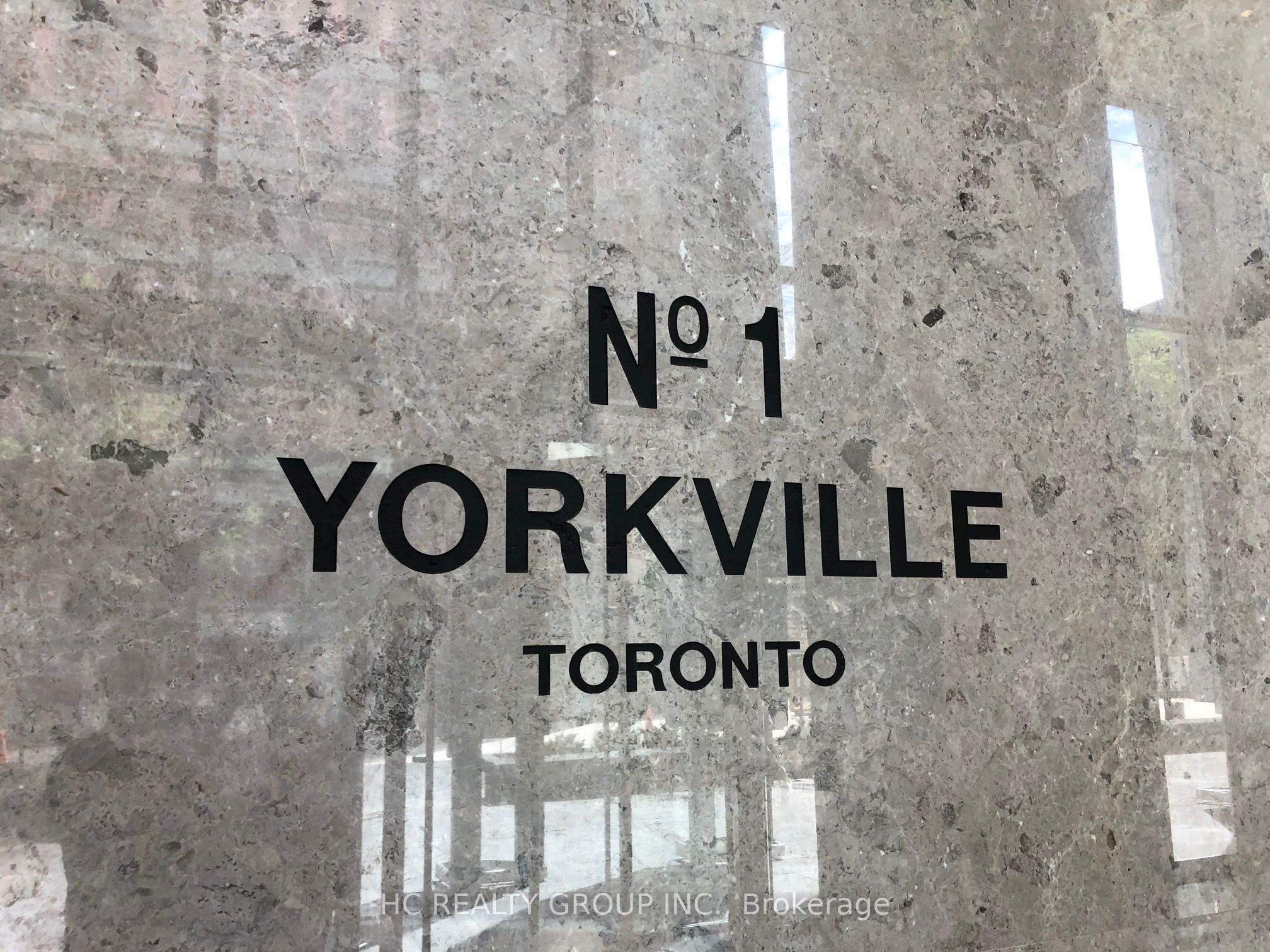 1 Yorkville Ave 4512 Avenue, Toronto, ON M4W 0B1 photo 2