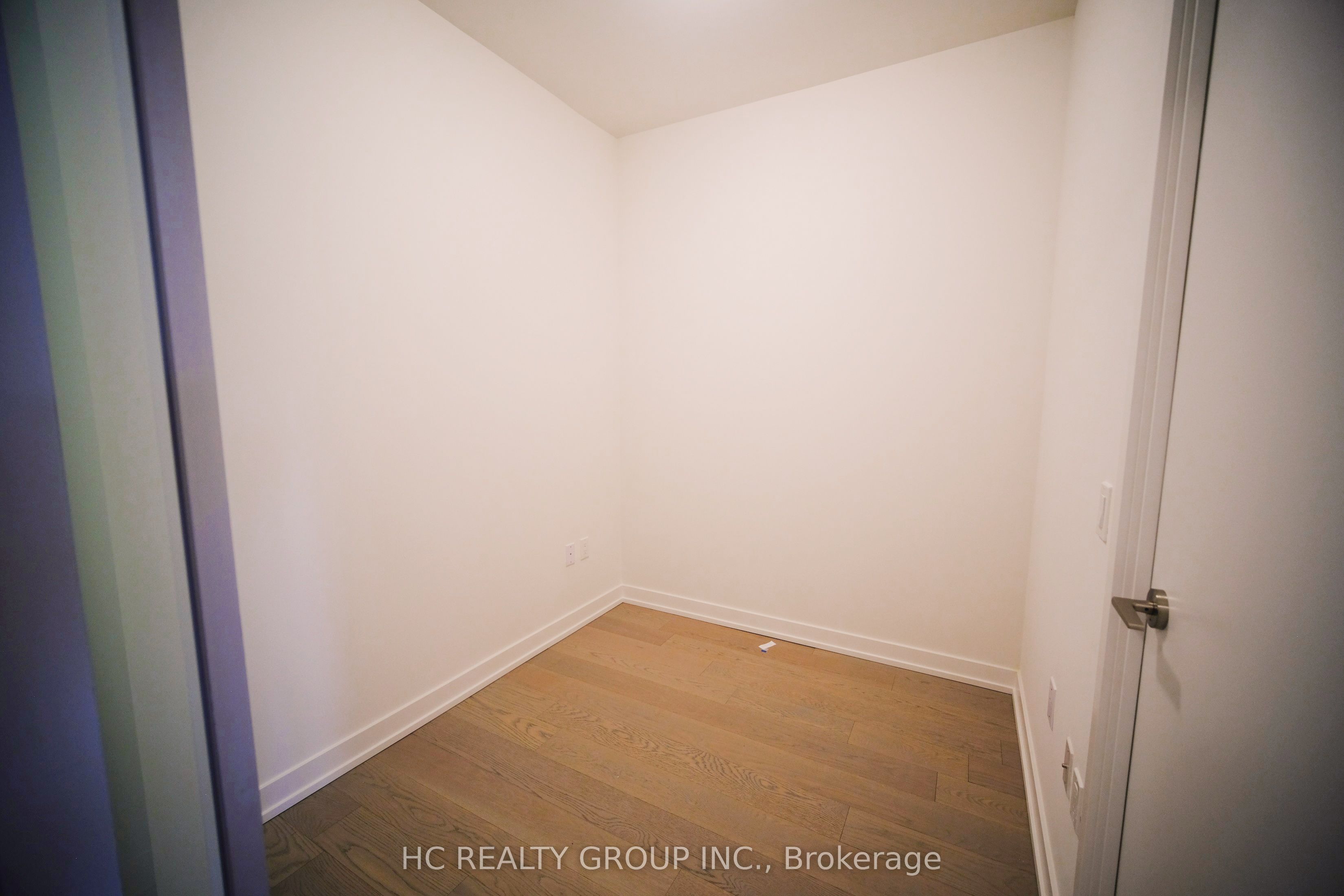 1 Yorkville Ave 4512 Avenue, Toronto, ON M4W 0B1 photo 5