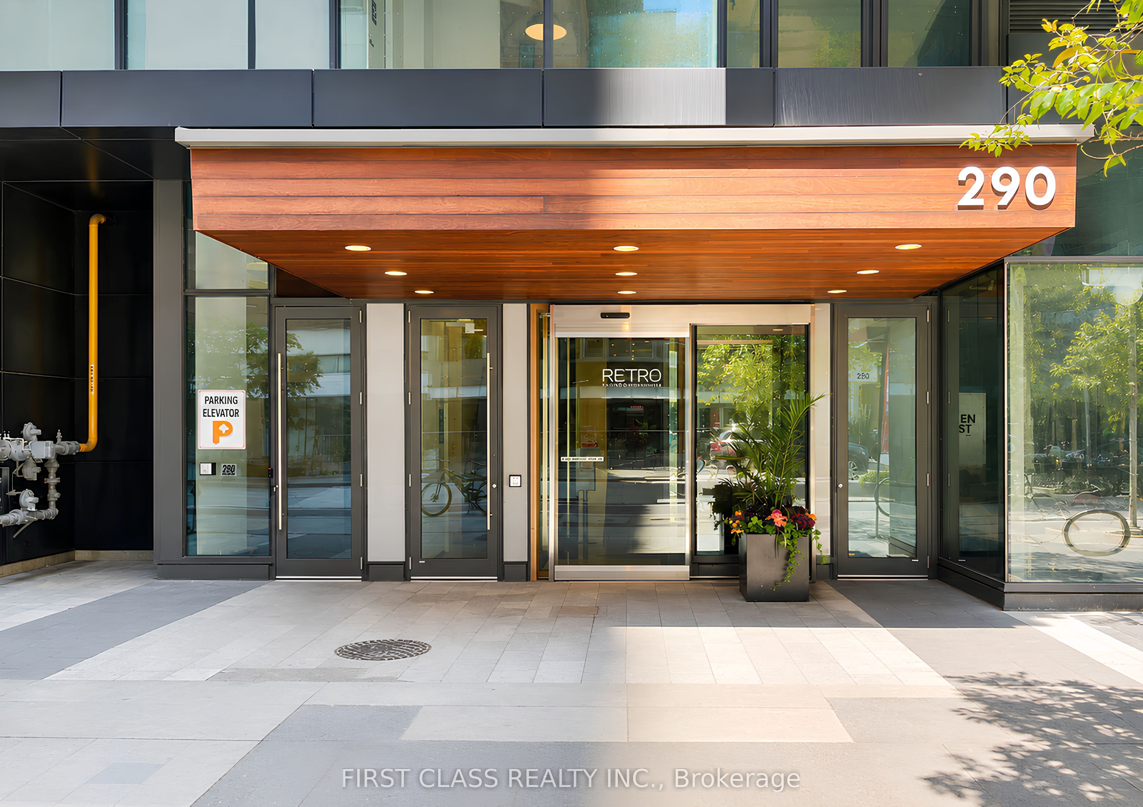 290 Adelaide Street W 2304, Toronto, ON M5V 1P6 photo 3