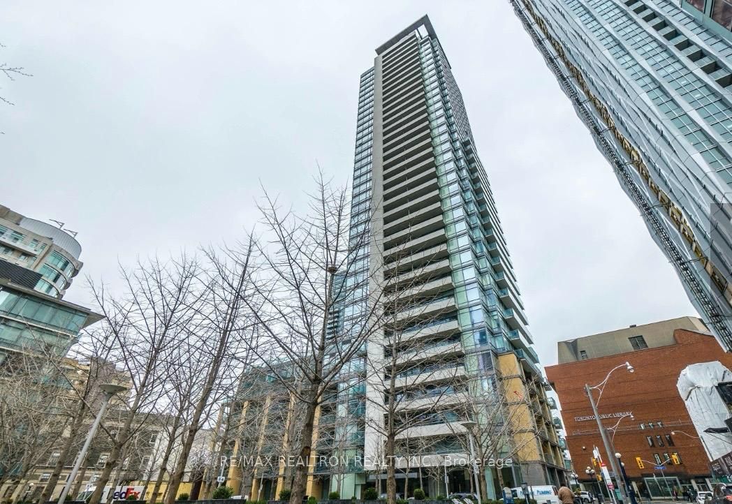 18 Yorkville Avenue 1601, Toronto, ON M4W 3Y8