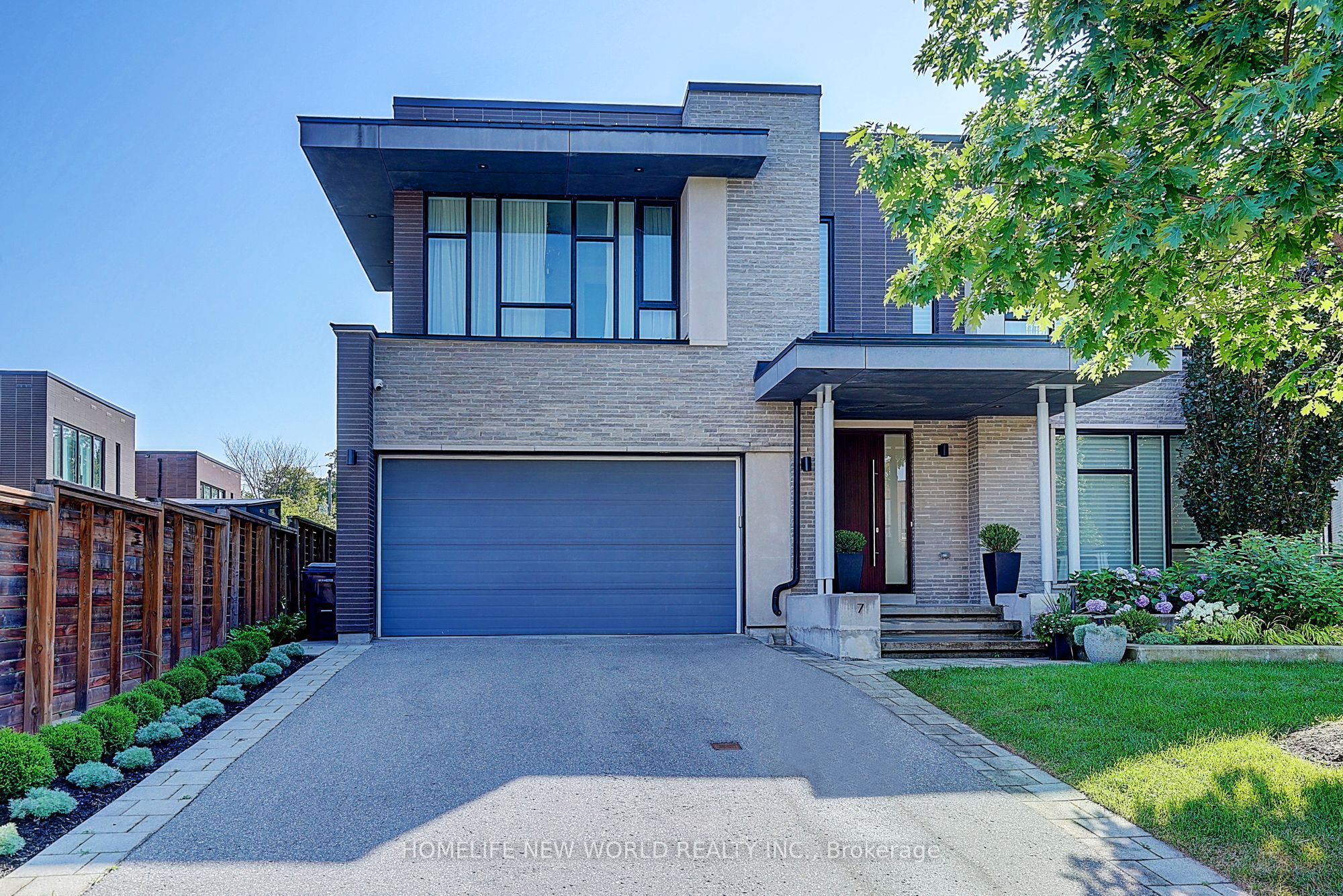 7 Valliere Place W, Toronto, ON M2K 0C9
