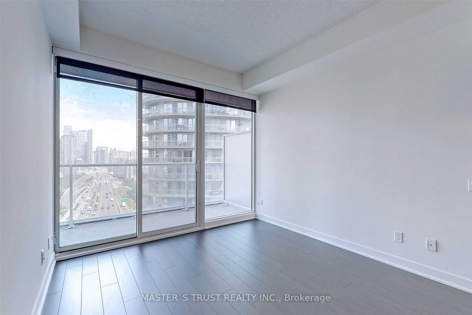 17 Bathurst Street 2611, Toronto, ON M5V 0N1 photo 4