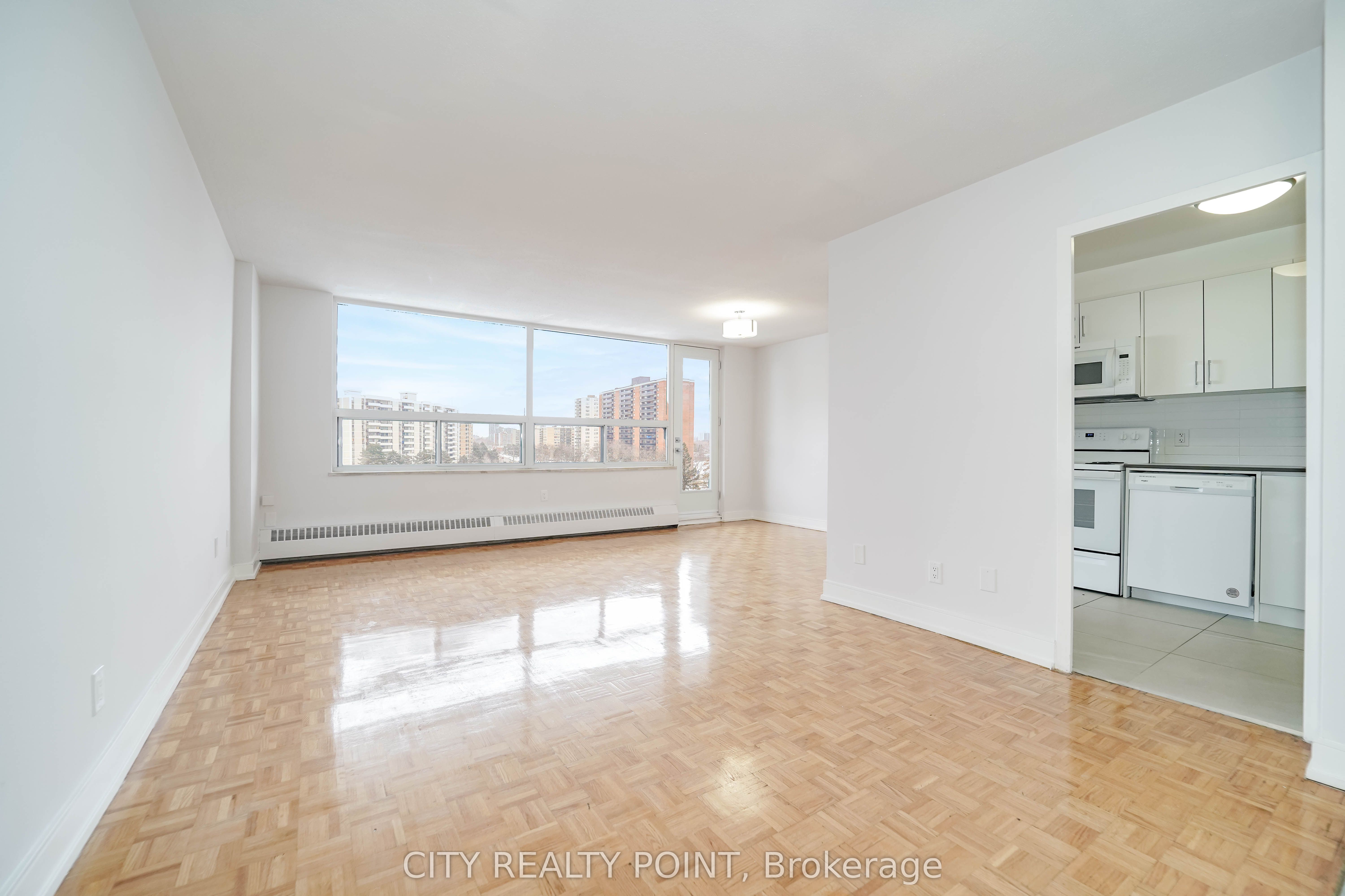 6200 Bathurst Street 1008, Toronto, ON M2R 2A3 photo 2