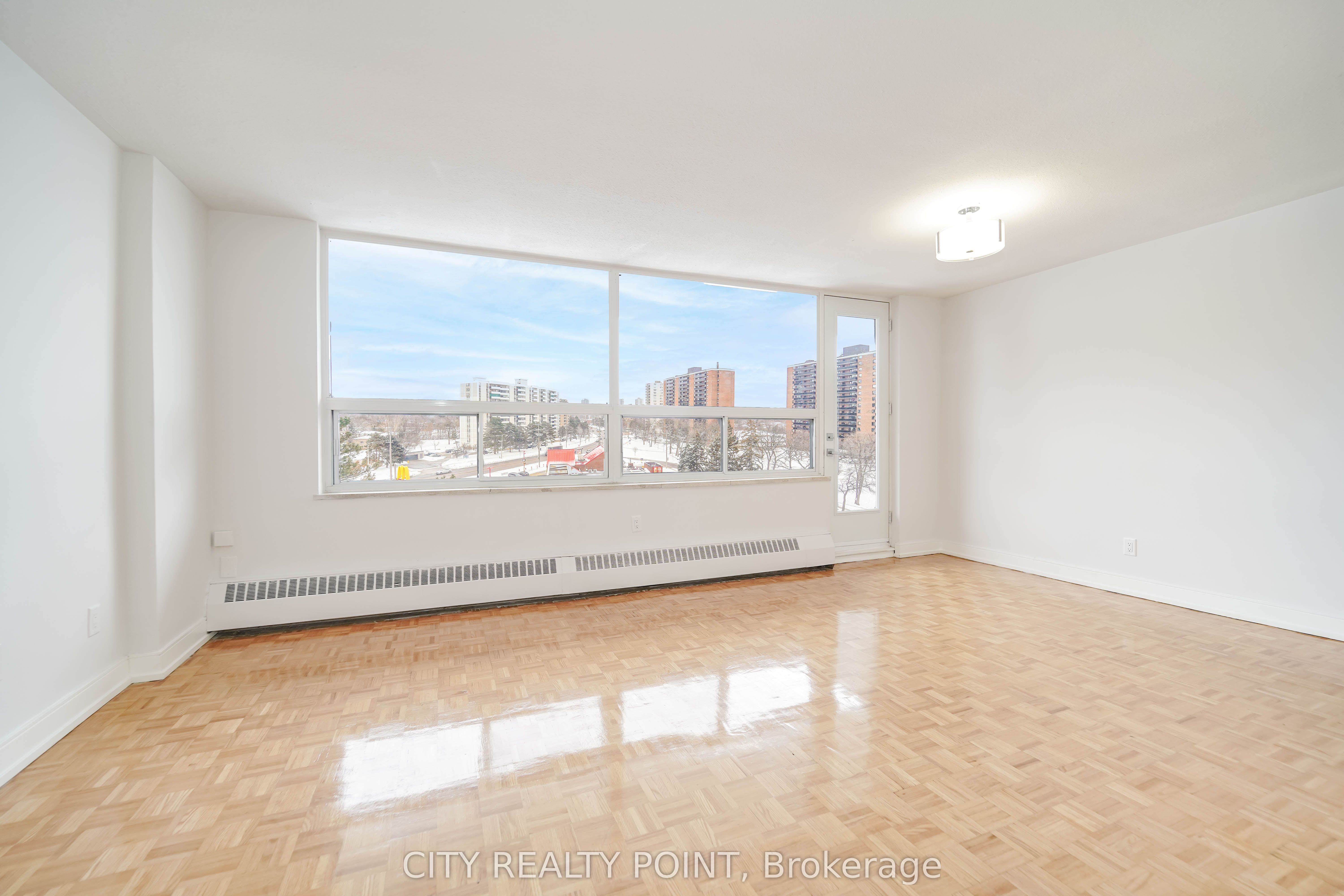 6200 Bathurst Street 1008, Toronto, ON M2R 2A3 photo 4