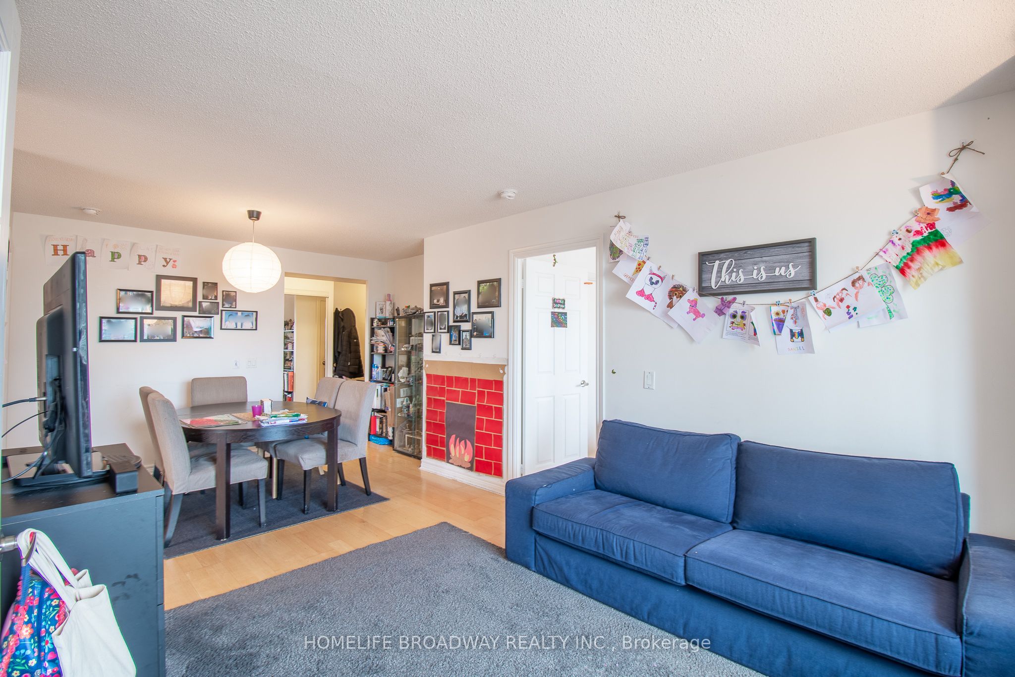763 Bay Street 2305, Toronto, ON M5G 2R3