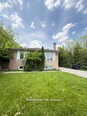 256 Patricia Avenue Lower, Toronto, ON M2M 1J8 photo 4