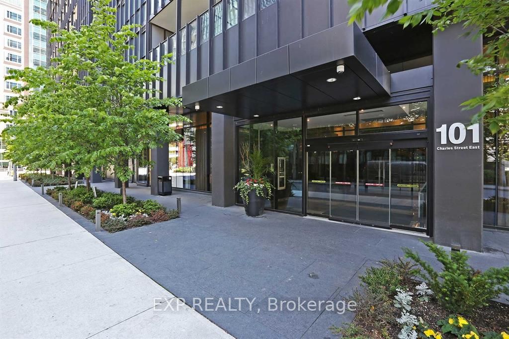 101 Charles Street E 4804, Toronto, ON M4Y 0A9 photo 2