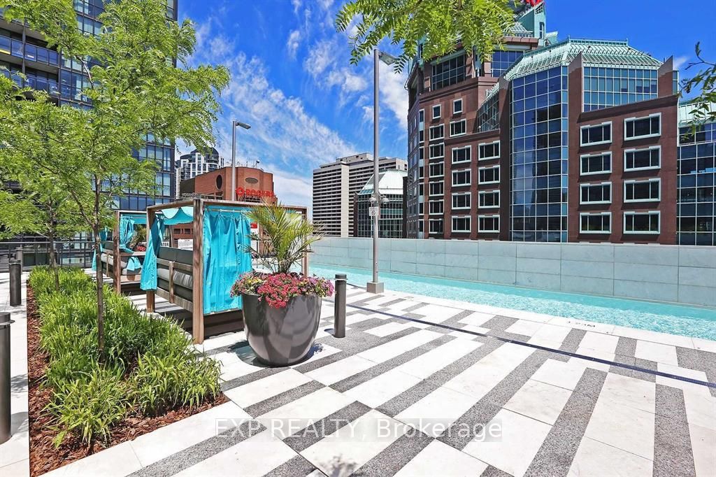 101 Charles Street E 4804, Toronto, ON M4Y 0A9 photo 3