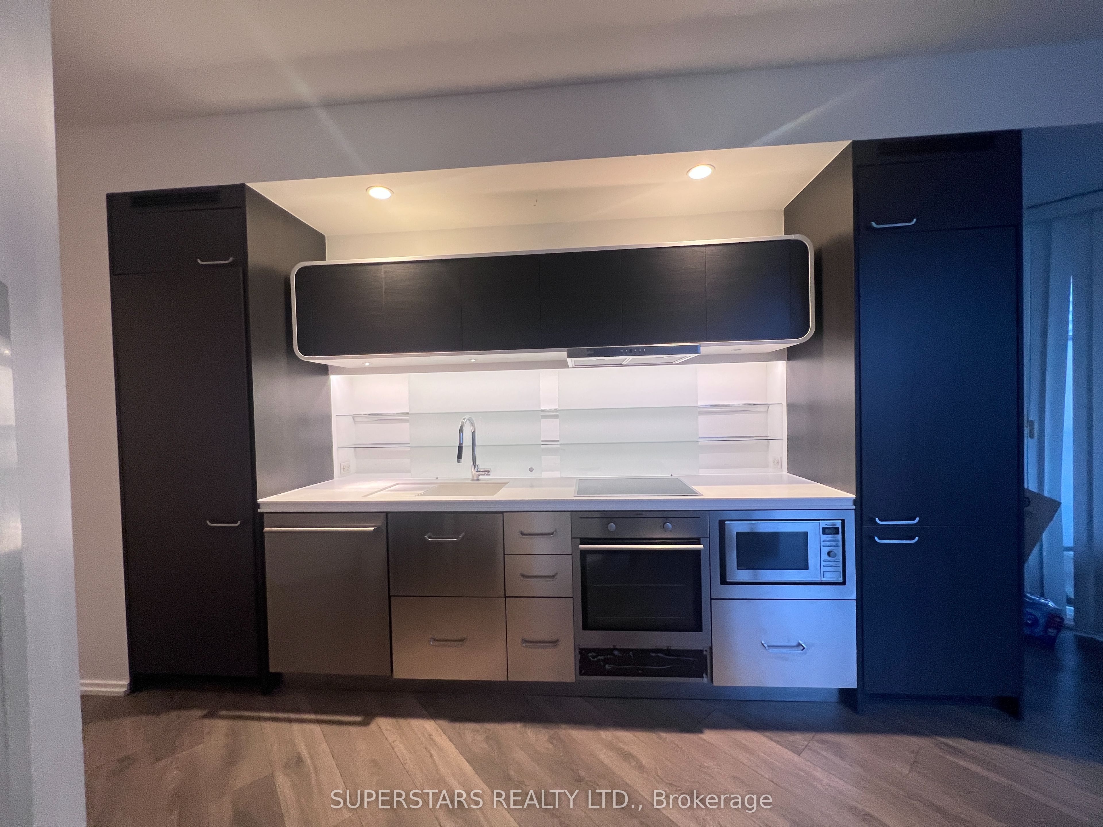 45 Charles Street E 3509, Toronto, ON M4Y 0B8 photo 2
