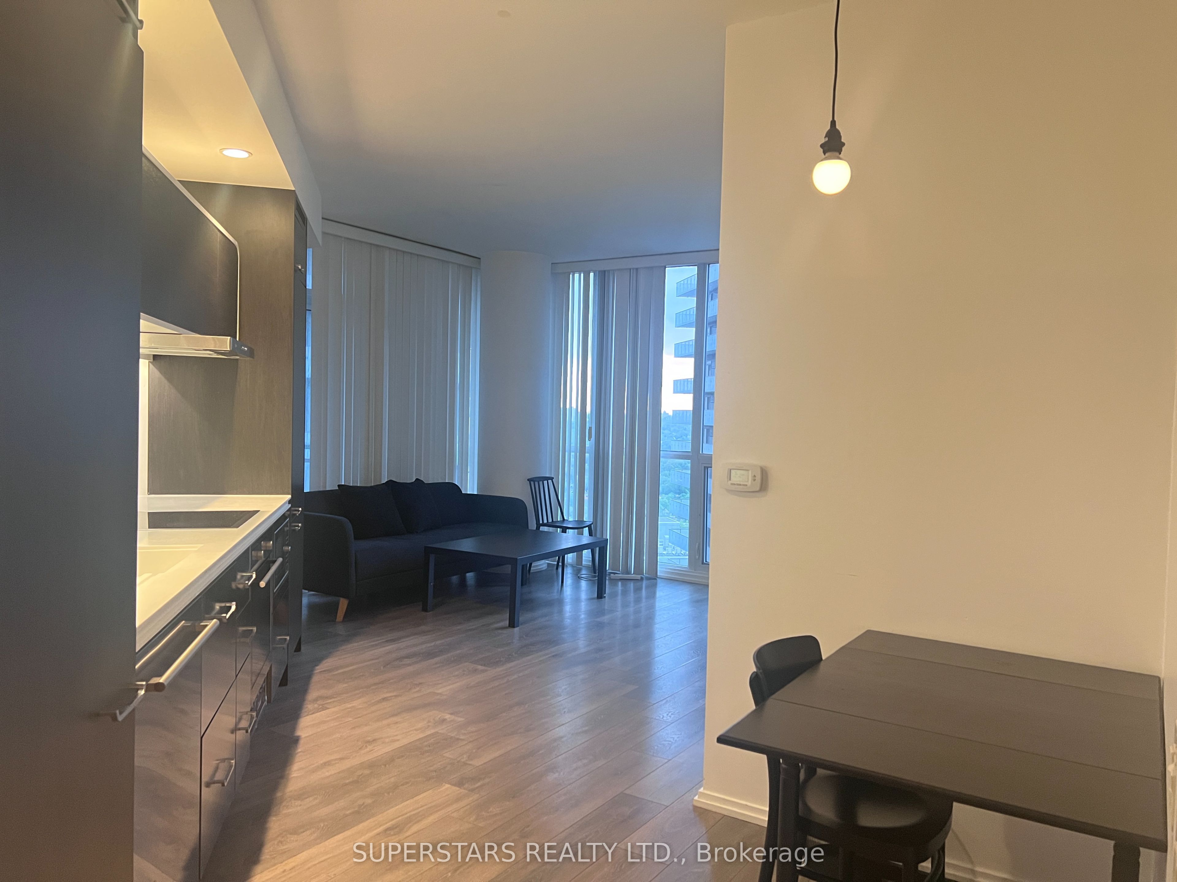 45 Charles Street E 3509, Toronto, ON M4Y 0B8 photo 3