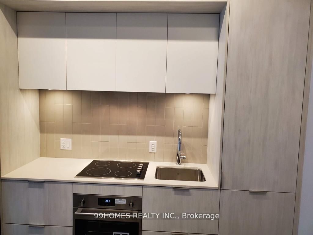 35 Tubman Avenue 1113, Toronto, ON M5A 0T1 photo 4
