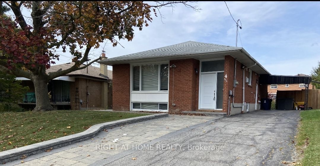 4 Trophy Drive MAIN FL, Toronto, ON M4A 1L8