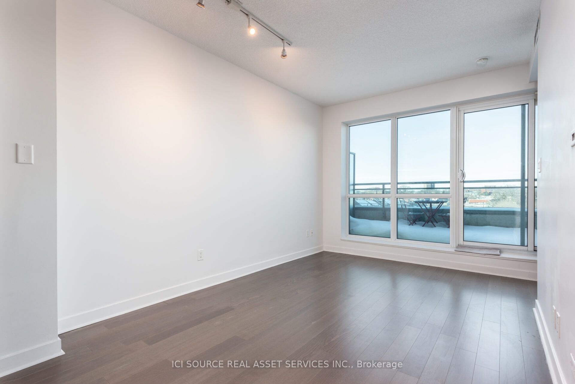 1169 Queen Street W 509, Toronto, ON M6J 1J4 photo 4