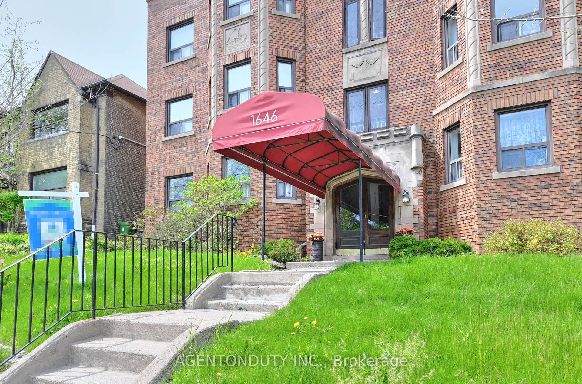 1646 Bathurst Street 17, Toronto, ON M5P 3J7 photo 2