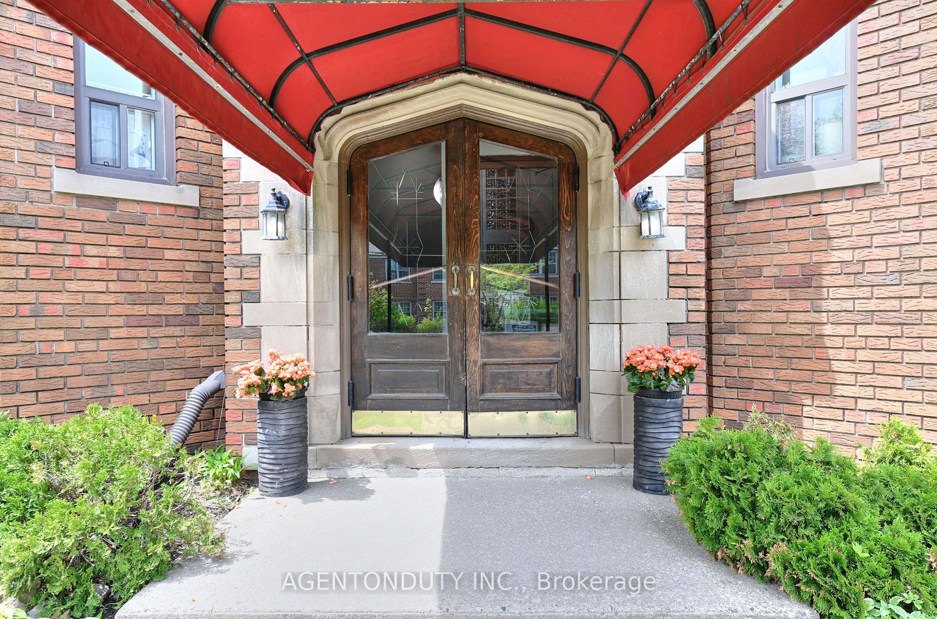 1646 Bathurst Street 17, Toronto, ON M5P 3J7 photo 3