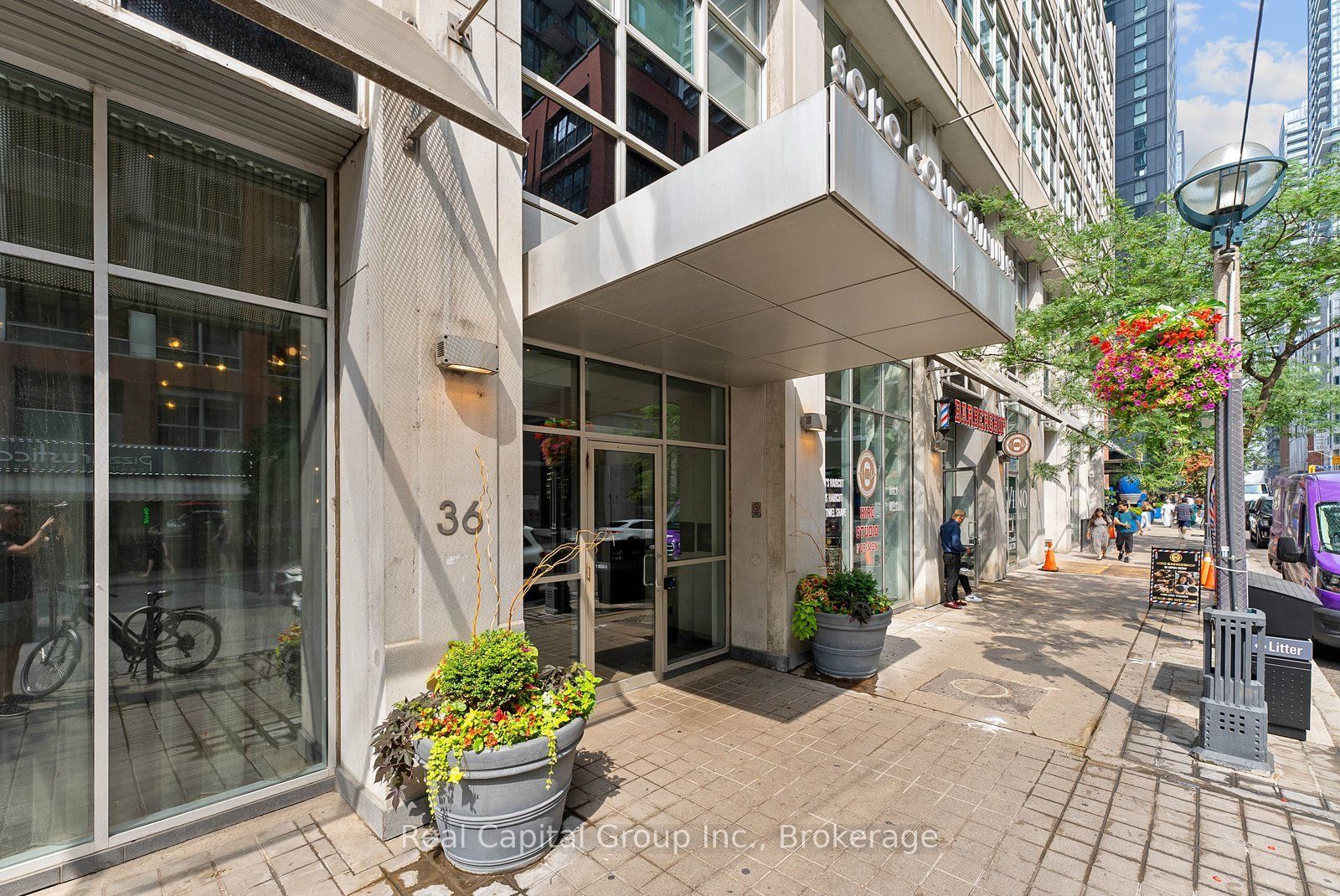 36 Blue Jays Way 726, Toronto, ON M5V 3T3 photo 5