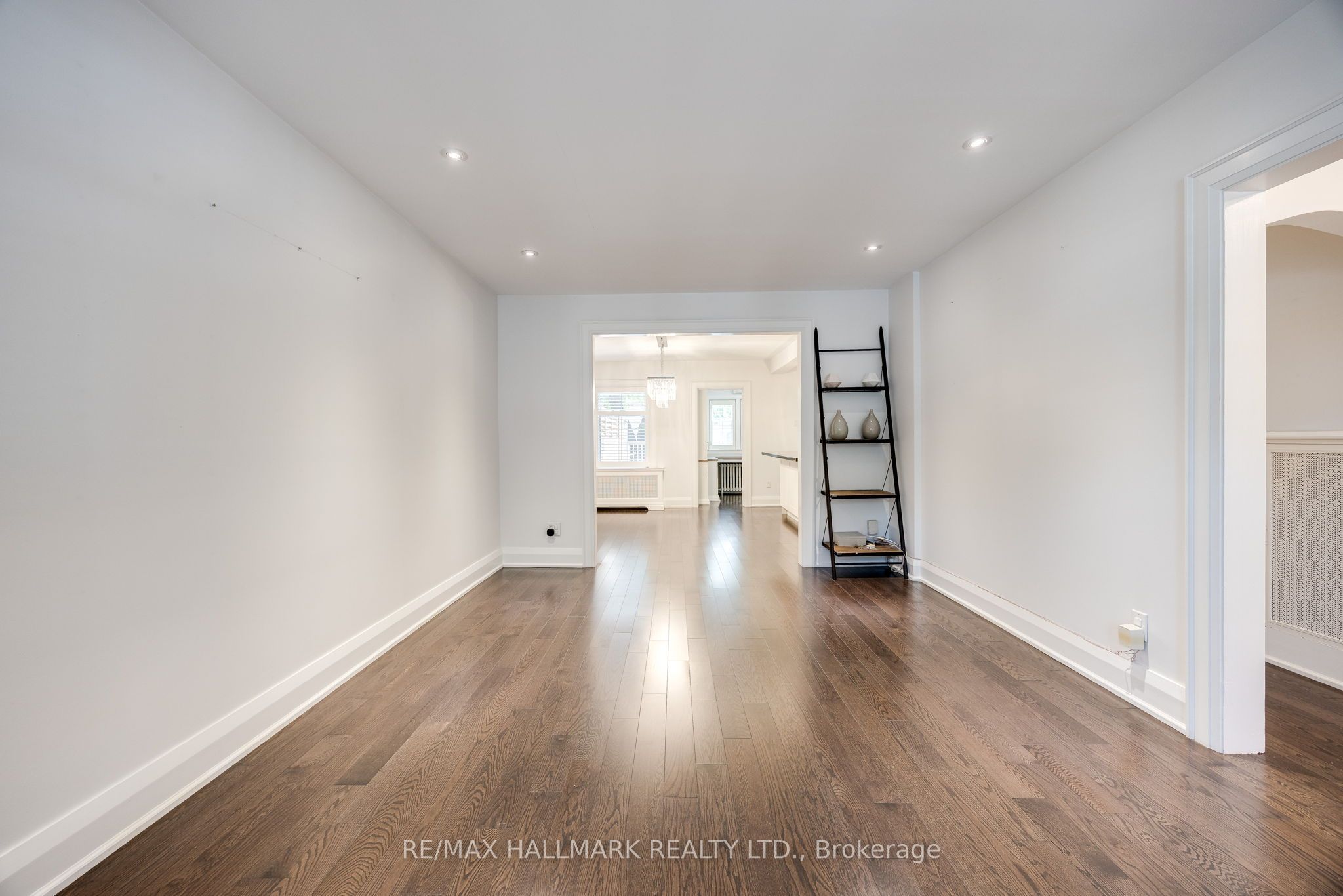 15 Mcnairn Avenue, Toronto, ON M5M 2H4 photo 5
