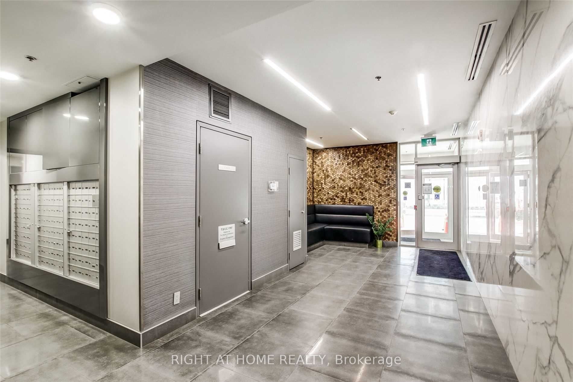 38 Niagara Street 304, Toronto, ON M5V 3X1 photo 3