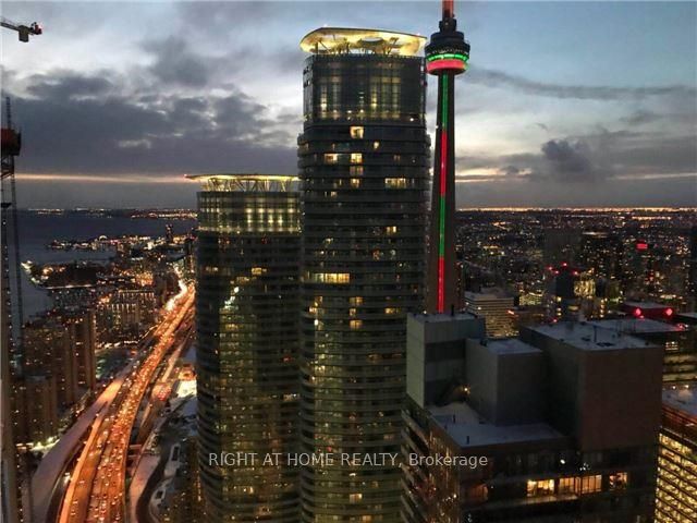 100 Harbour Street 6504, Toronto, ON M5J 0B5 photo 3