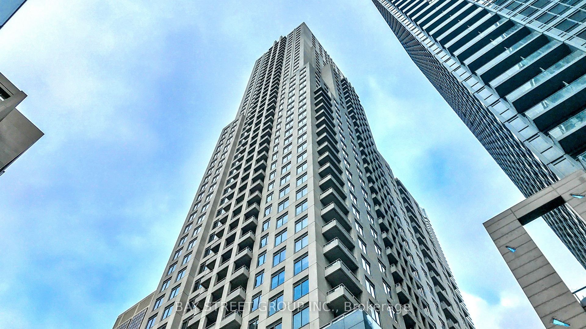 35 Balmuto Street 1405(2nd BR), Toronto, ON M4Y 0A3