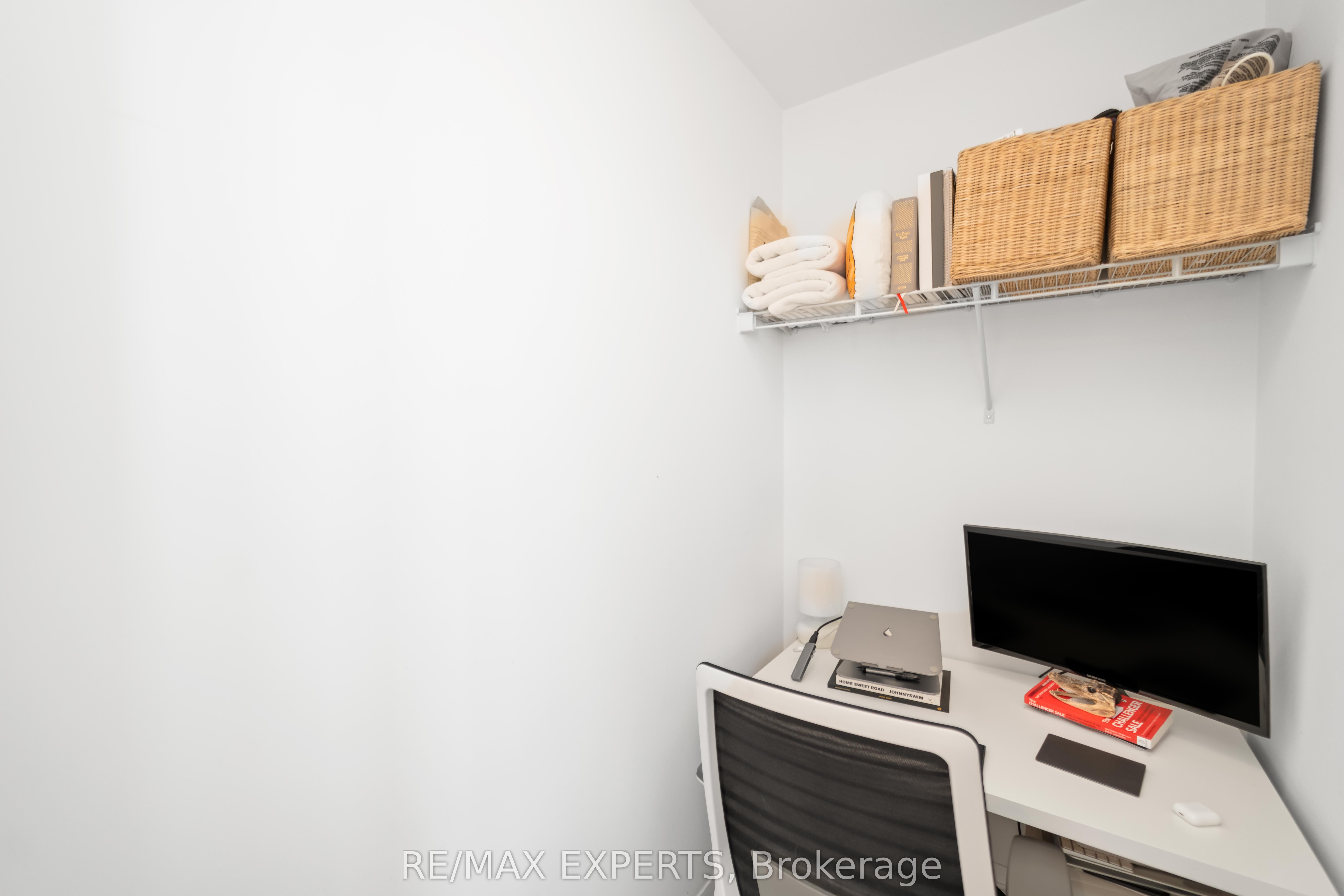 120 Parliament Street 902, Toronto, ON M5A 2Y8 photo 4