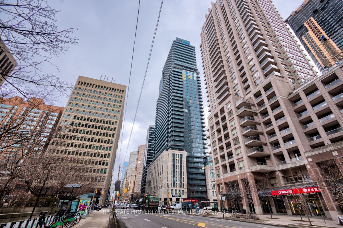 955 Bay Street 2711, Toronto, ON M5S 0C6
