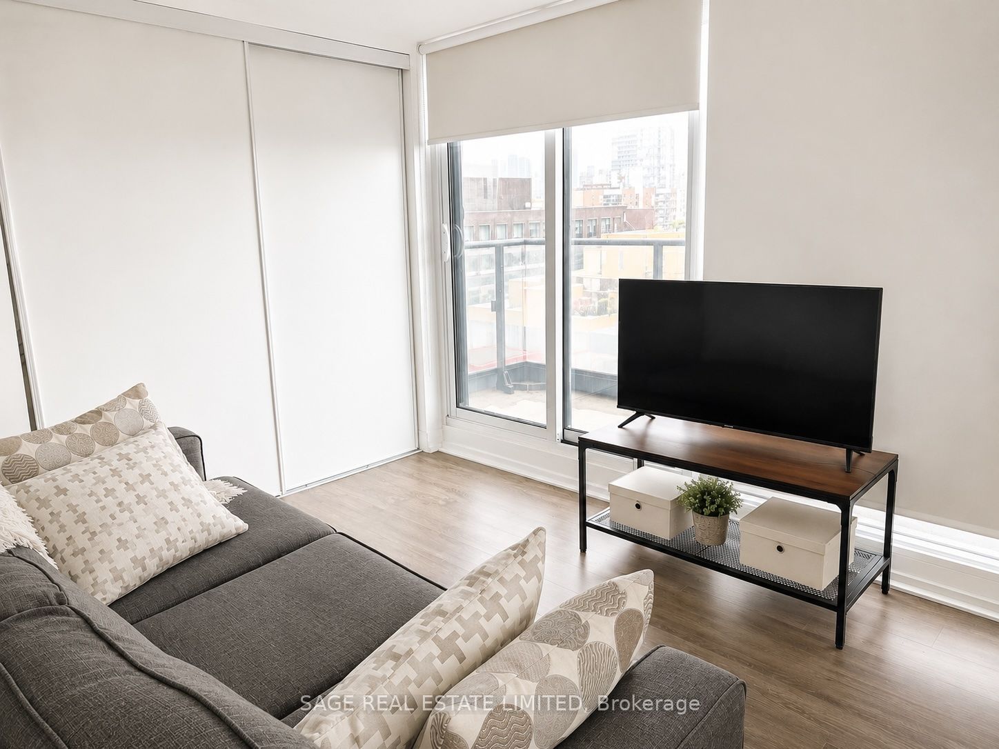 251 Jarvis Street 1509, Toronto, ON M5B 0C3 photo 3