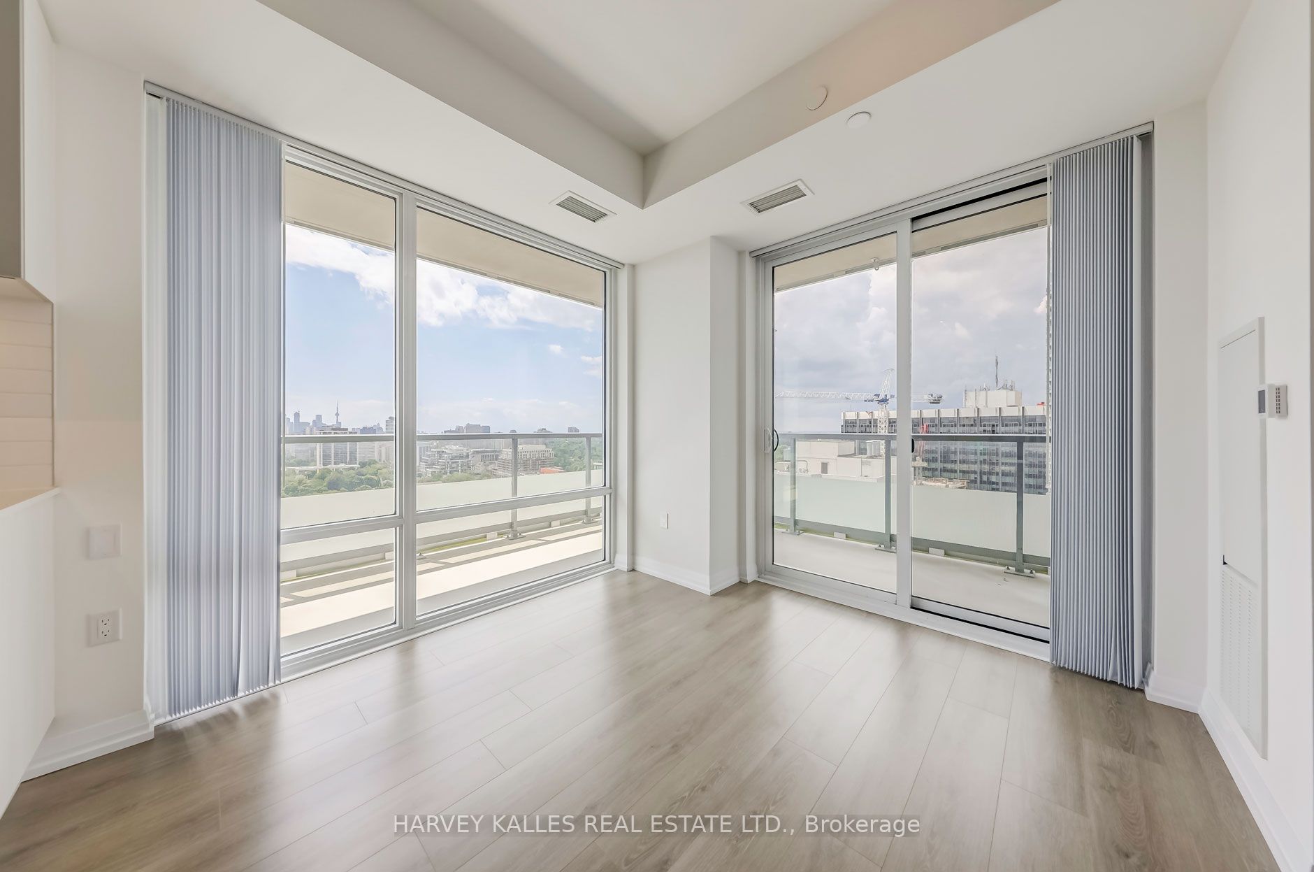 25 Holly Street 2309, Toronto, ON M4S 0E3 photo 5