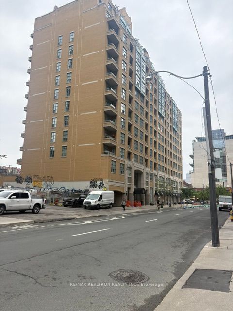 438 Richmond Street W 401, Toronto, ON M5V 3S6 photo 3