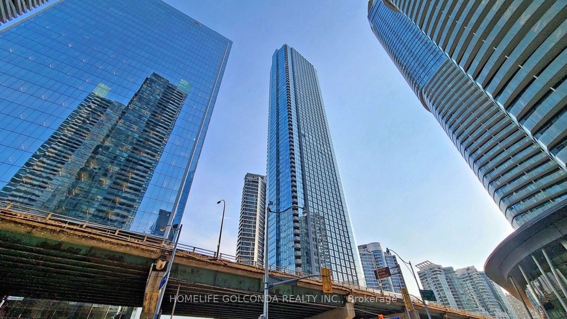 10 York Street 2607, Toronto, ON M5J 2Z2 photo 2