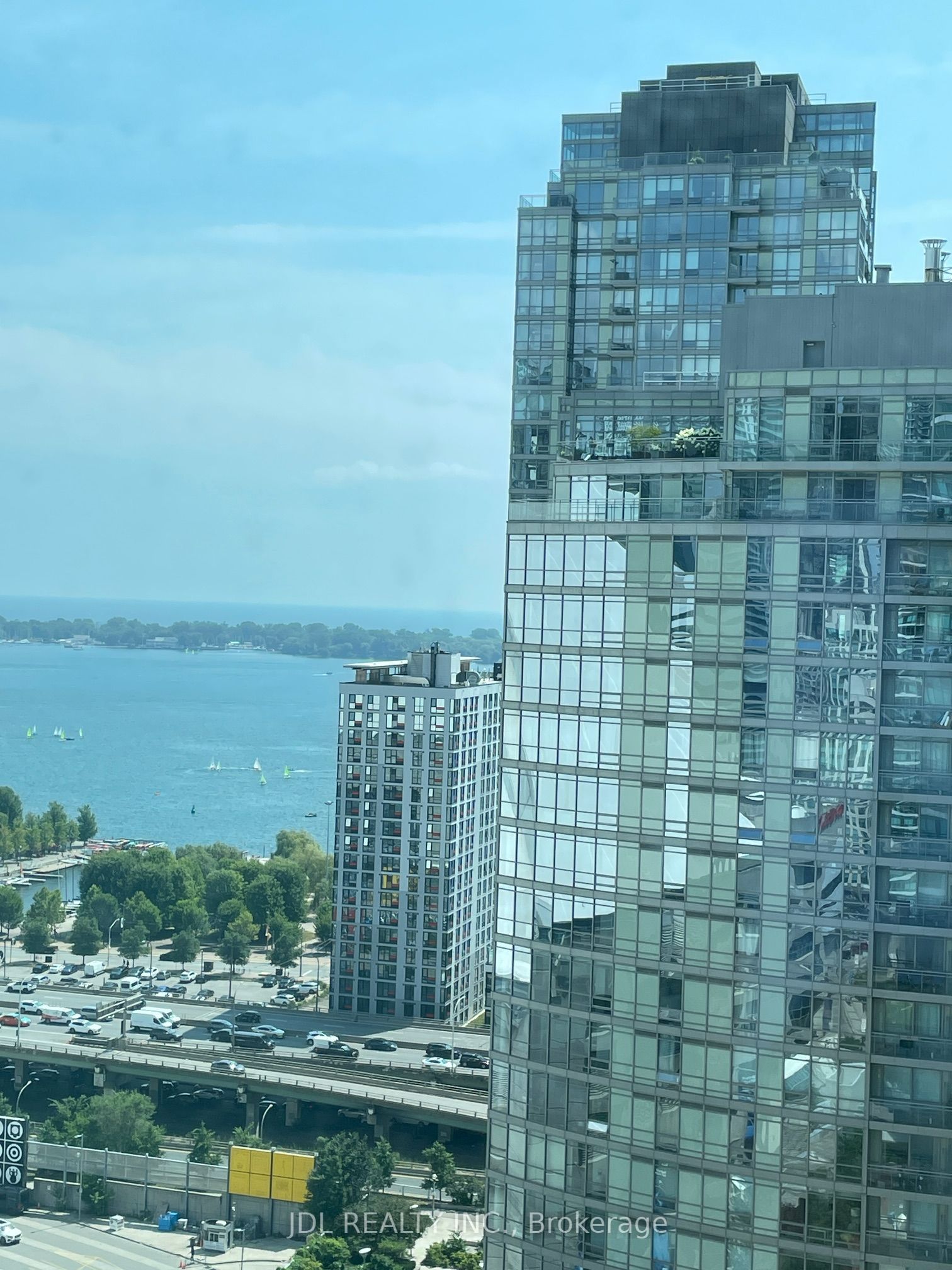 81 Navy Wharf Court 81, Toronto, ON M5V 3S2 photo 4