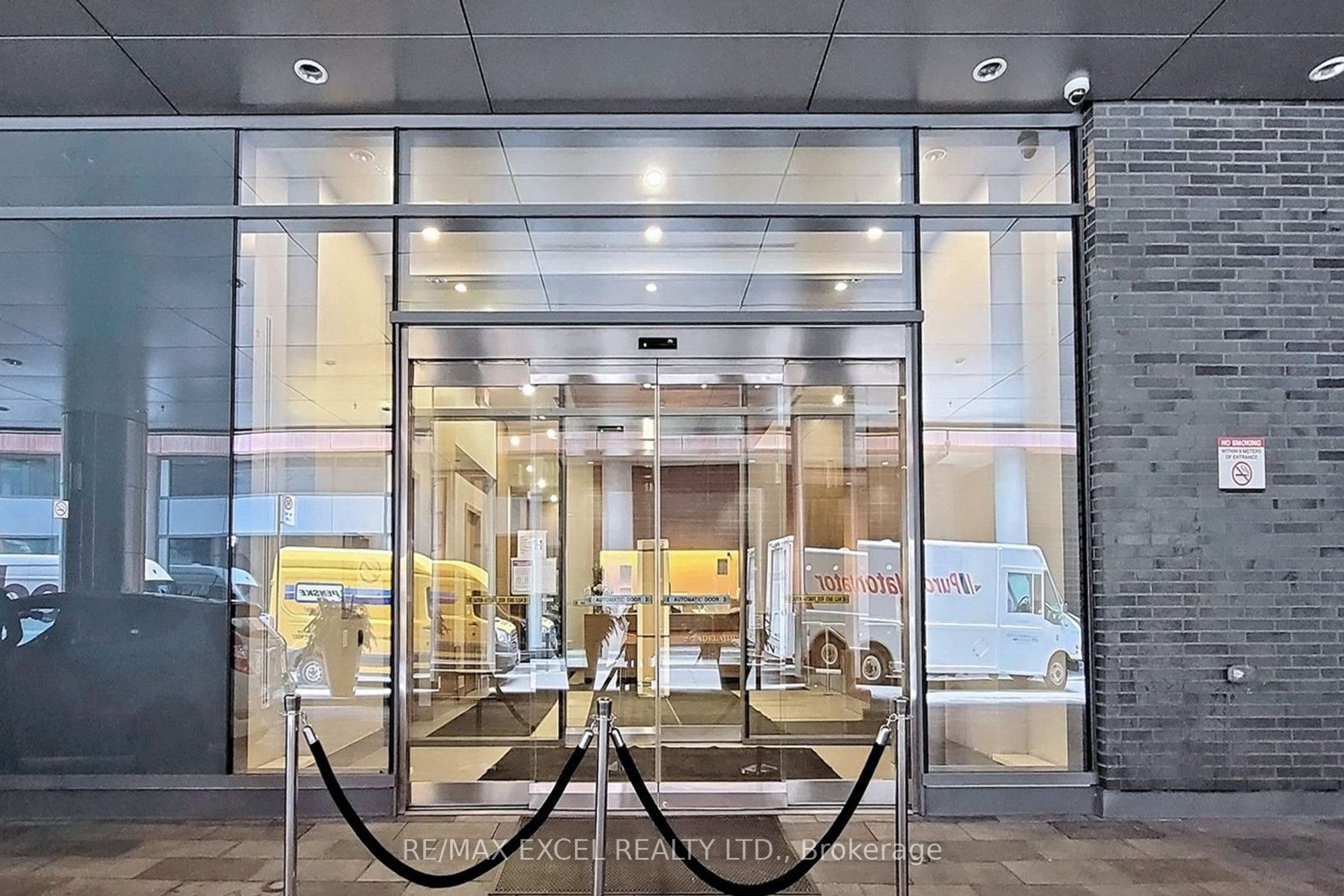 295 Adelaide Street W 1013, Toronto, ON M5V 0L4 photo 5