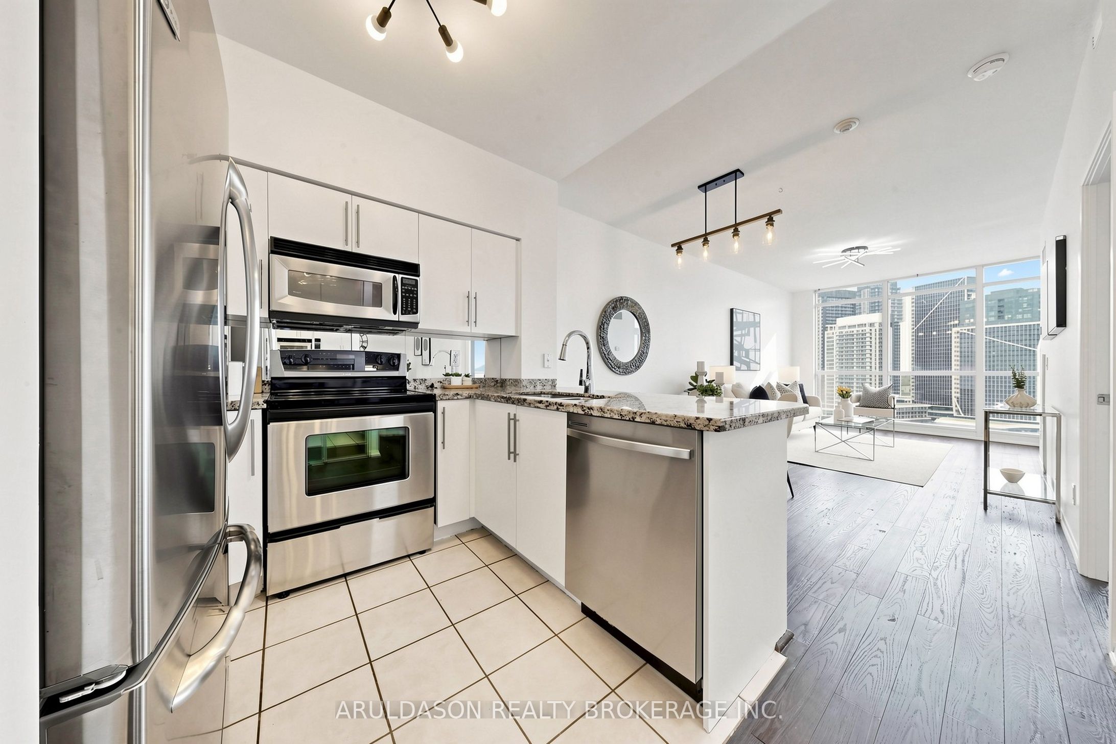 231 Fort York Boulevard 2007, Toronto, ON M5V 1B2 photo 4