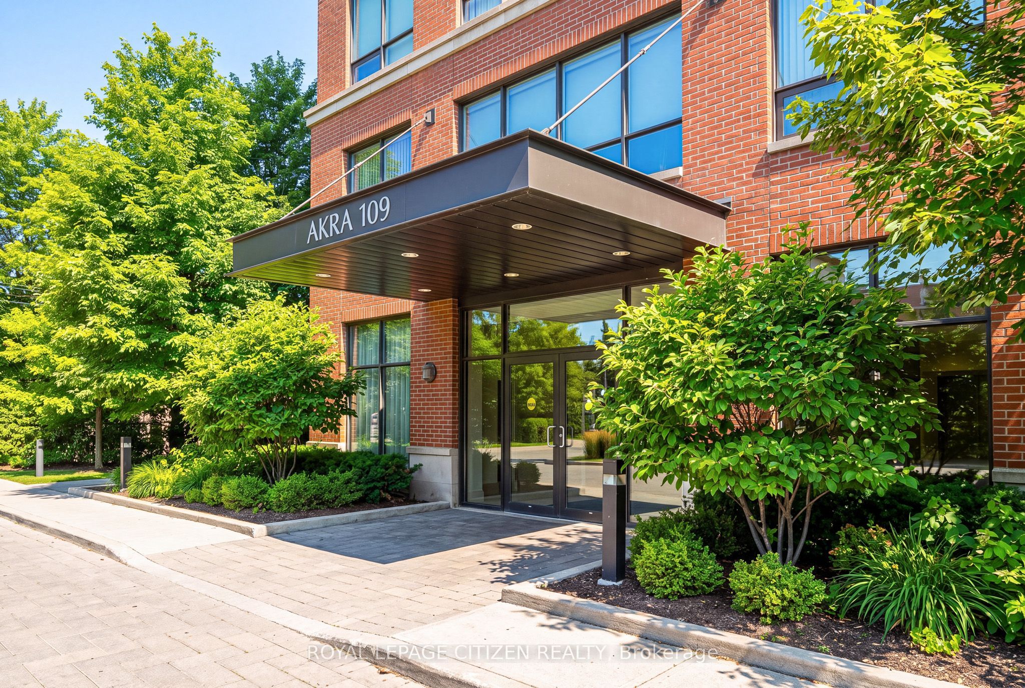 109 Erskine Avenue 906, Toronto, ON M4P 0G8