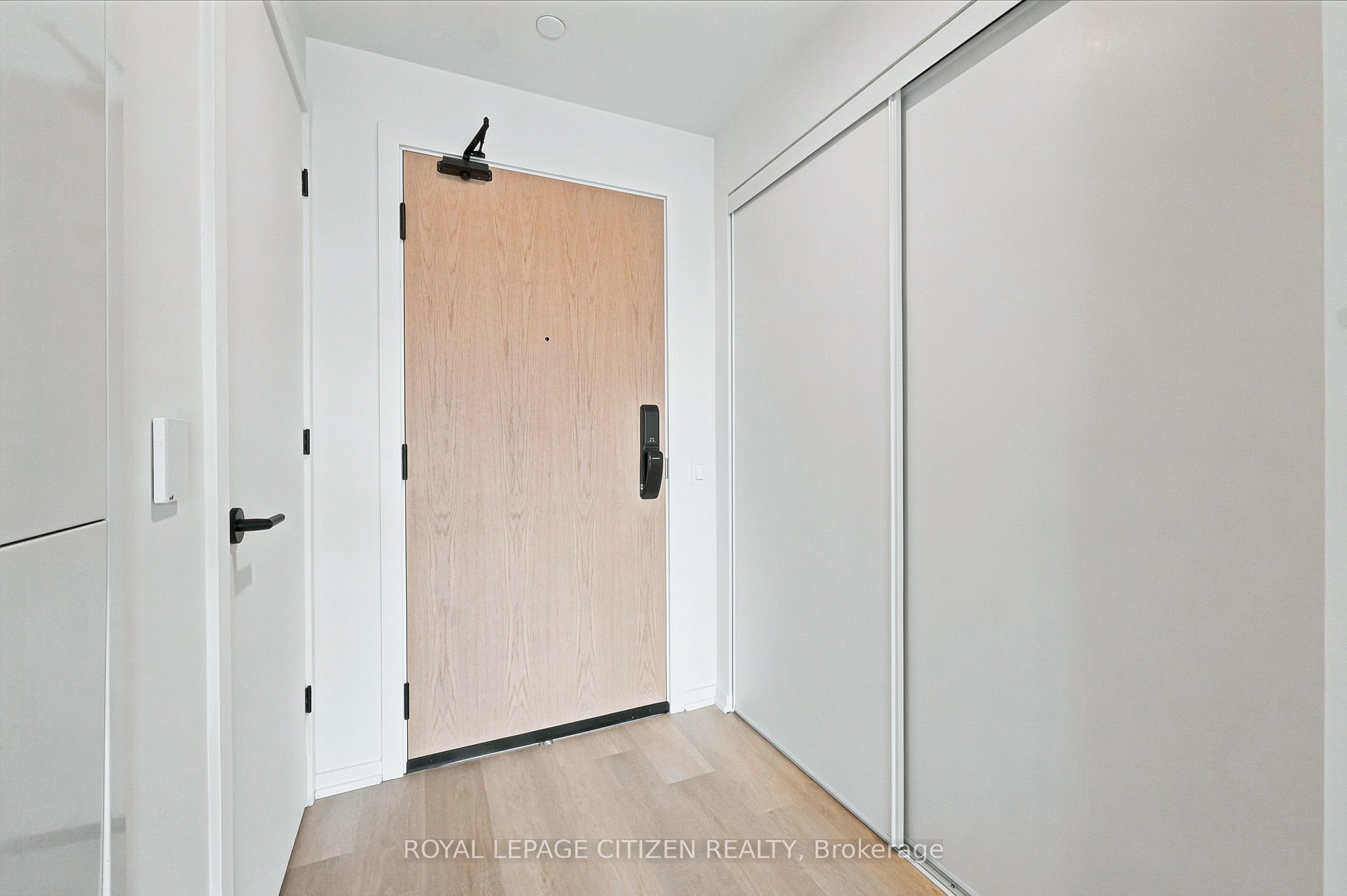 109 Erskine Avenue 906, Toronto, ON M4P 0G8 photo 4