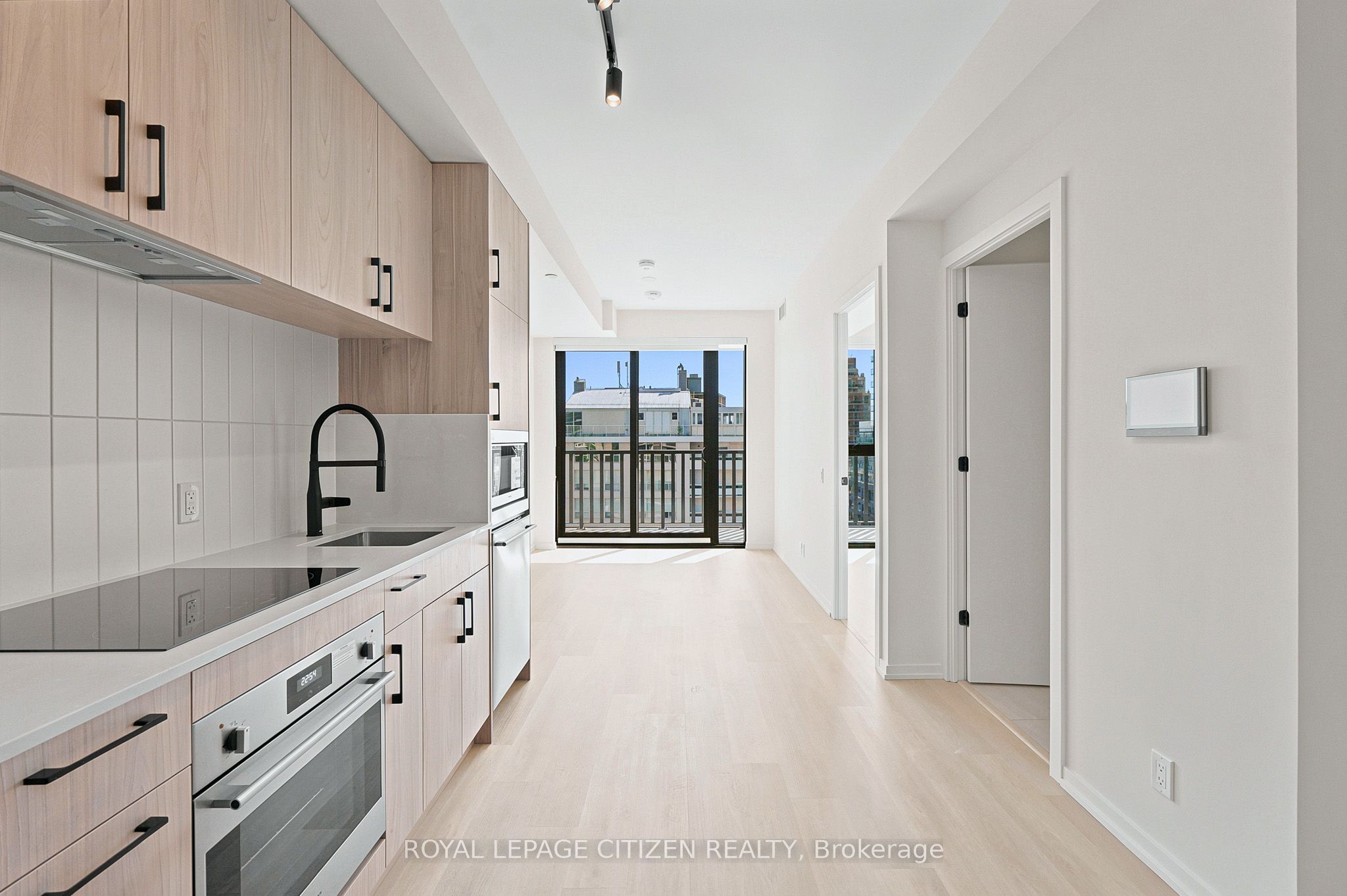 109 Erskine Avenue 906, Toronto, ON M4P 0G8 photo 5