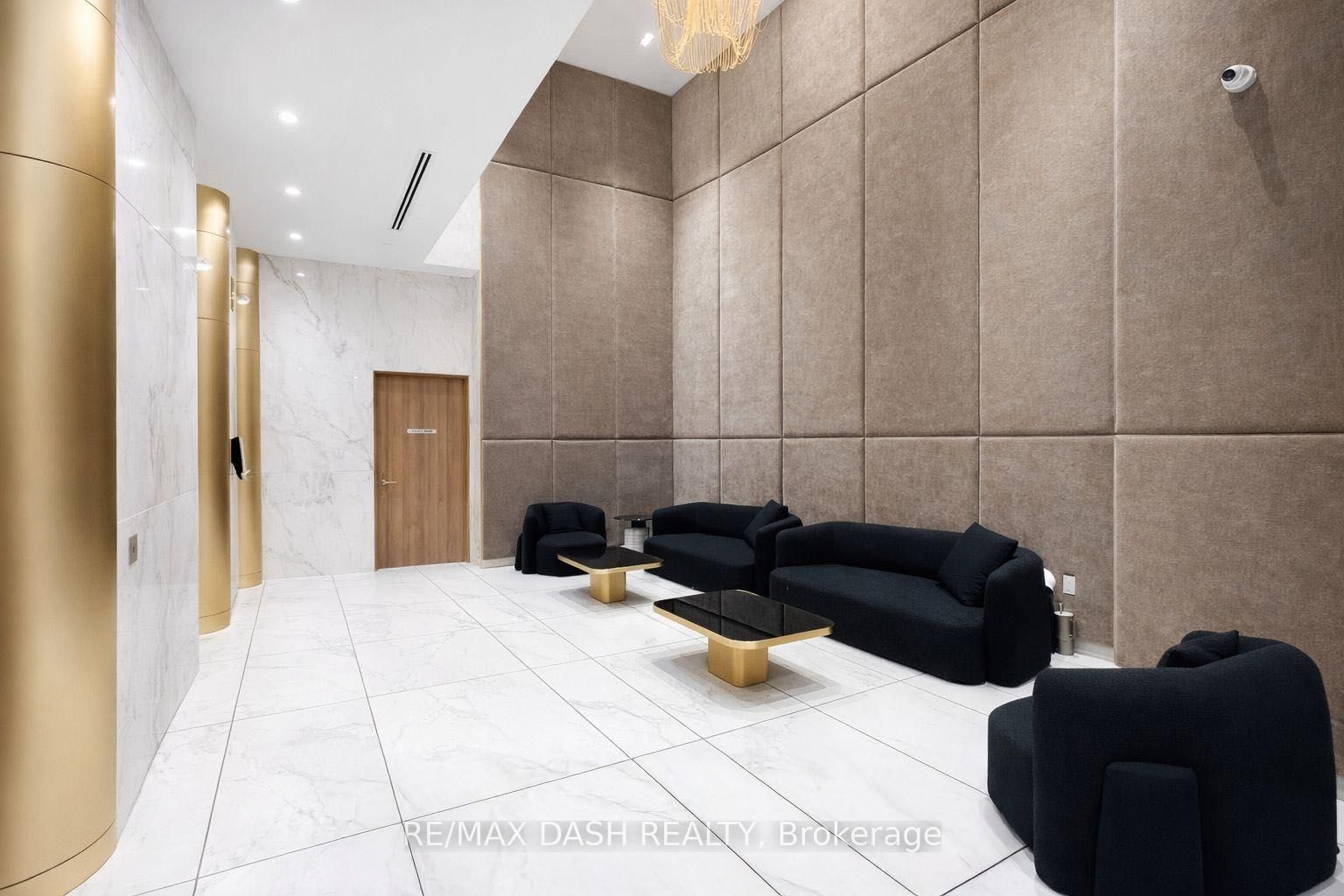 634 Church Street 3011, Toronto, ON M4Y 0G9 photo 2