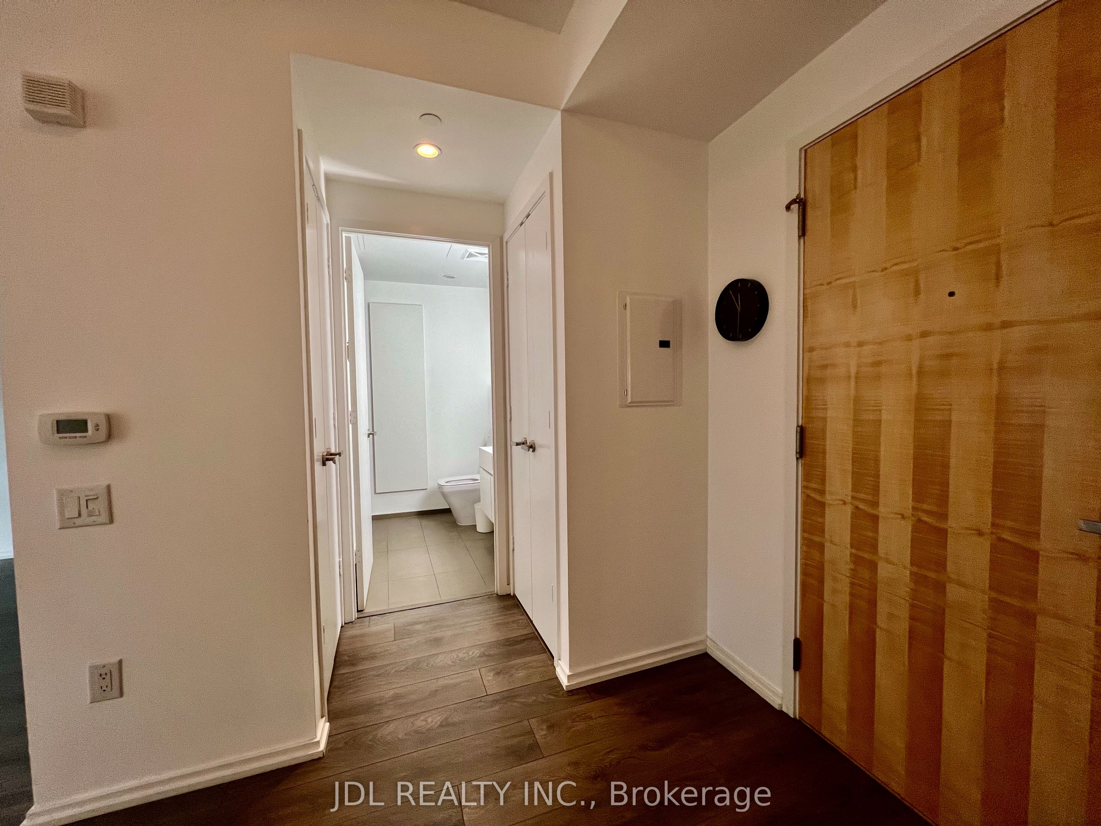 45 Charles Street 805, Toronto, ON M4Y 1S2 photo 2