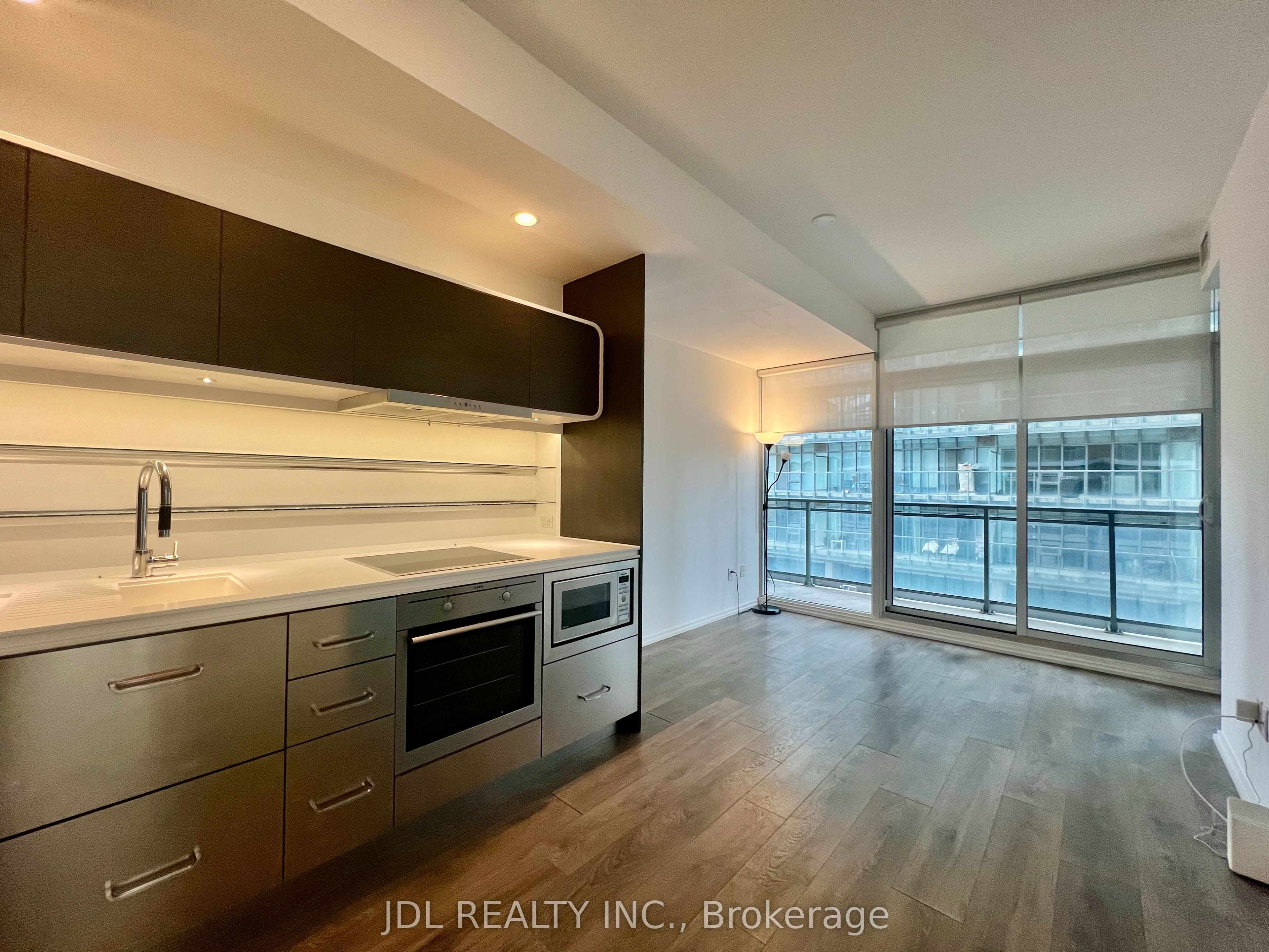 45 Charles Street 805, Toronto, ON M4Y 1S2 photo 5