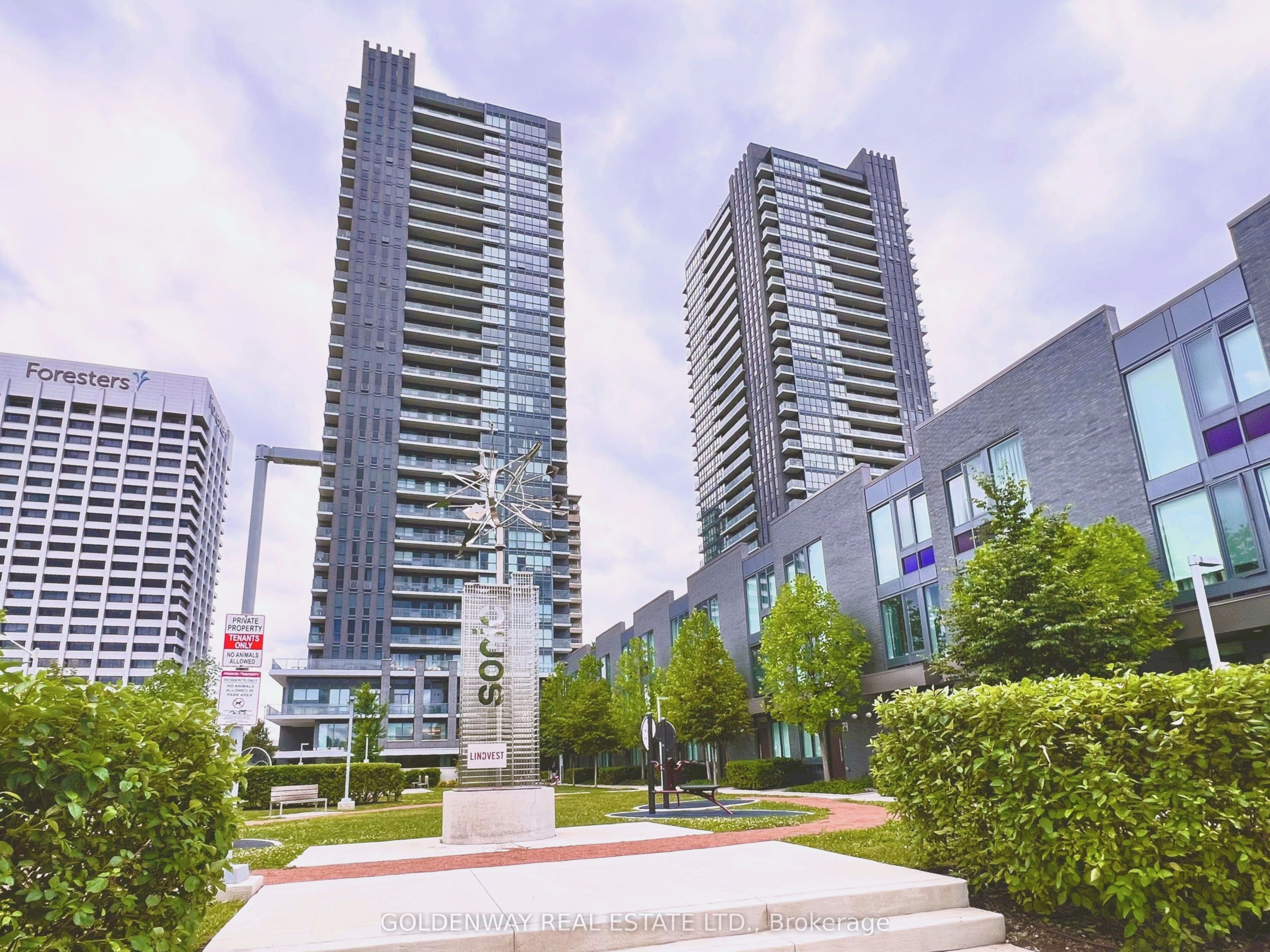 2 Sonic Way 708, Toronto, ON M3C 0P2