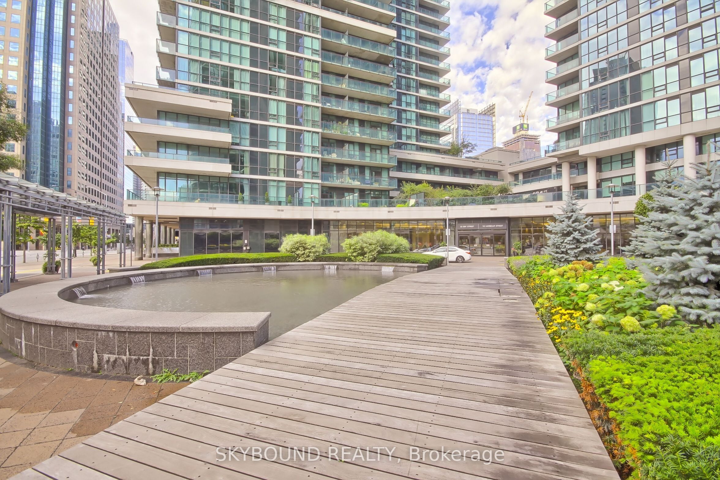 33 Bay Street 712, Toronto, ON M5J 2Z3 photo 4