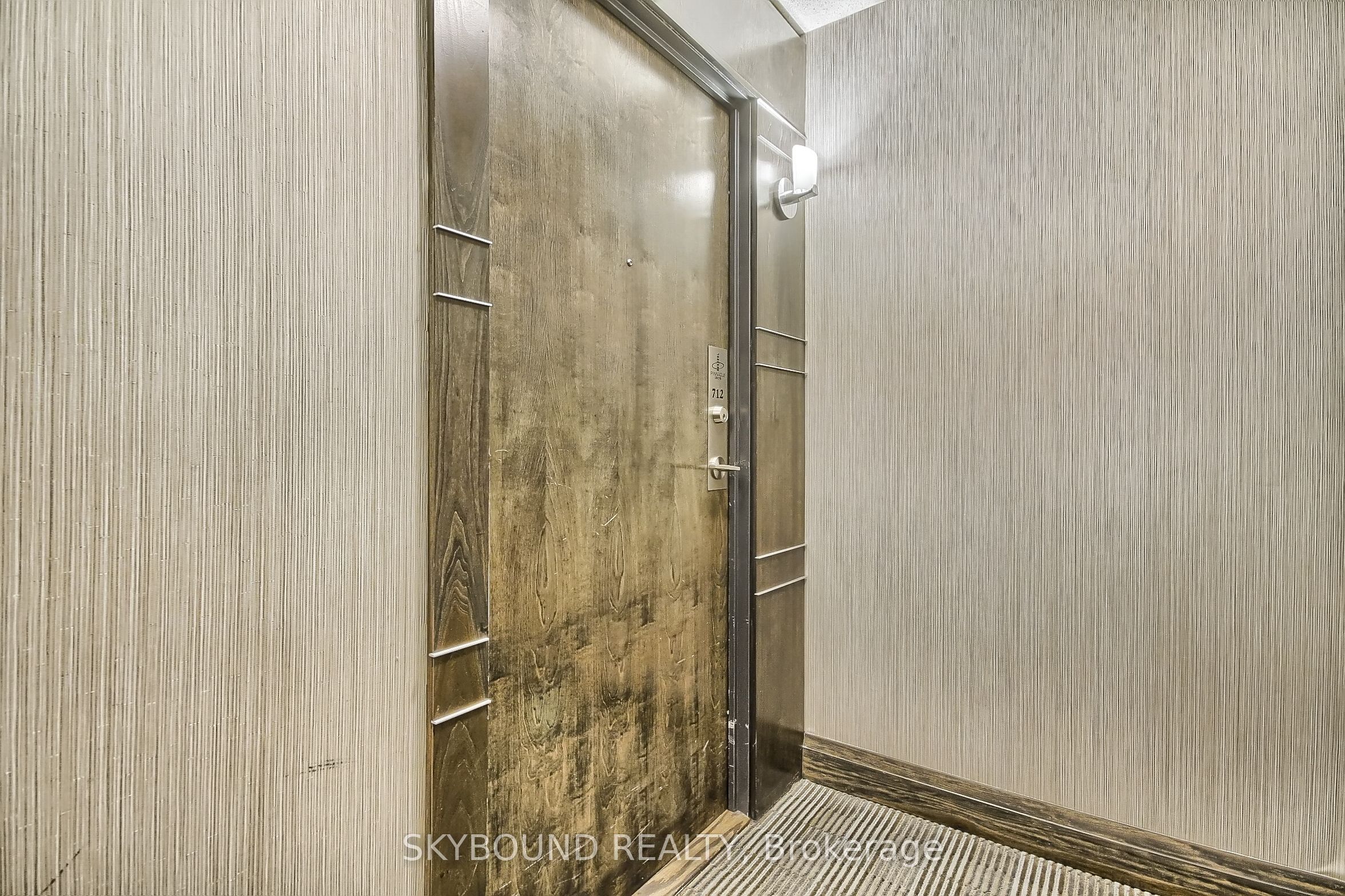 33 Bay Street 712, Toronto, ON M5J 2Z3 photo 5