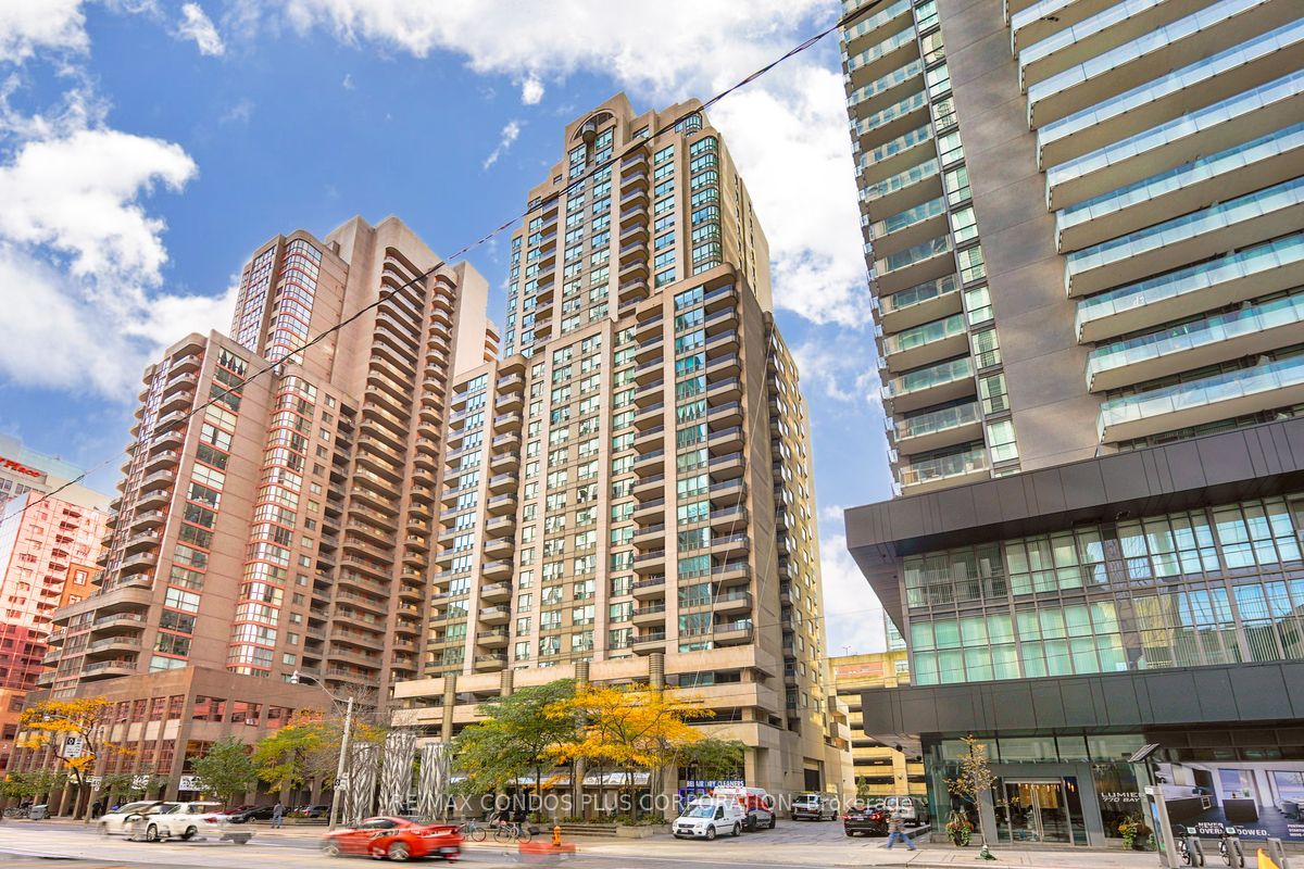 750 Bay Street 2506, Toronto, ON M5G 1N6